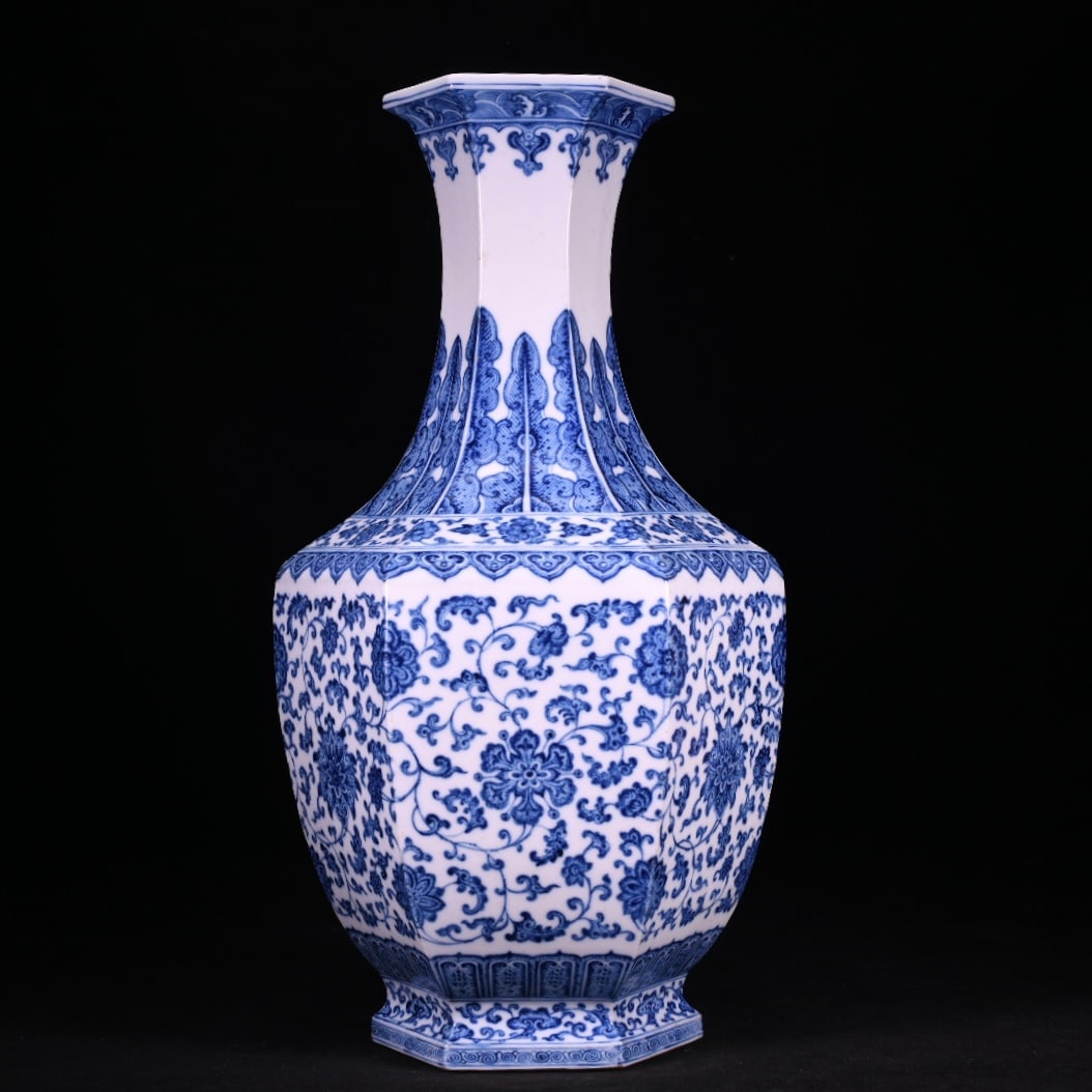 A Exquisite Blue and White Lotus Pattern Vase (1 of 9)