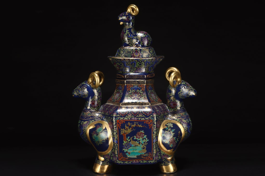 A Exquisite Ji Blue Glazed Painted Gold Sheep Head Jar: A Exquisite Ji Blue Glazed Painted Gold Sheep Head Jar,Qing Dynasty, China,Qianlong Four-character Mark,Size:15.6inx12in