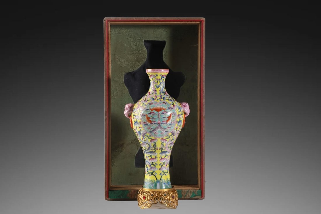A Exquisite Enamel Ganoderma lucidum Pattern Vase - 2
