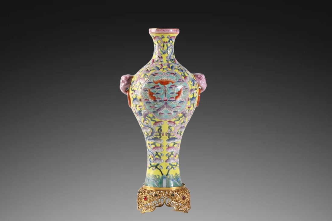 A Exquisite Enamel Ganoderma lucidum Pattern Vase - 3