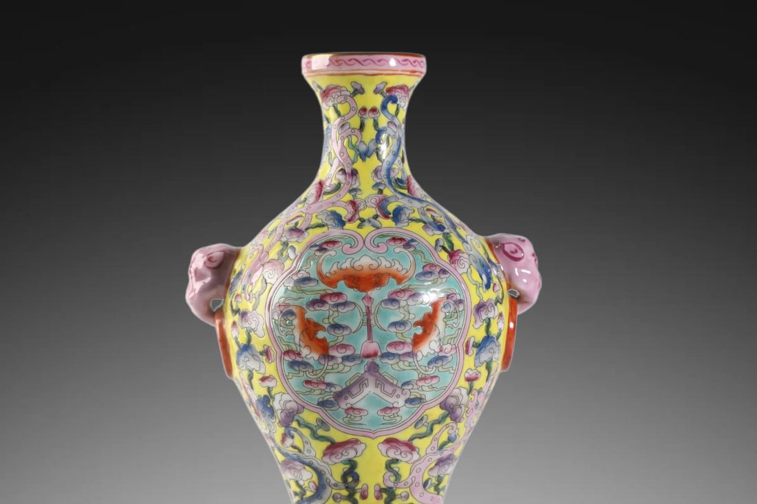 A Exquisite Enamel Ganoderma lucidum Pattern Vase - 4