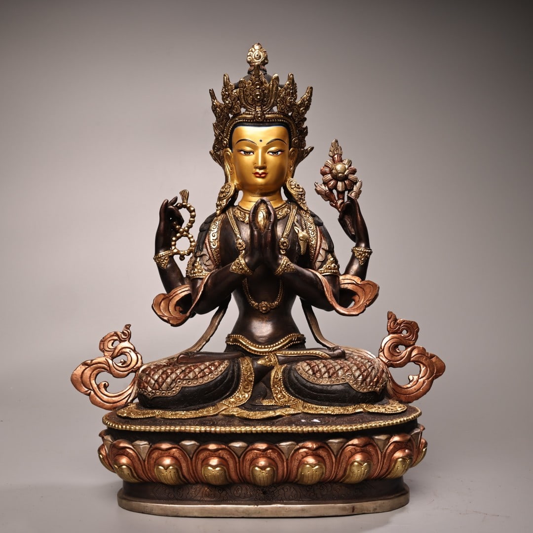 A Exquisite Gilt Red Copper Guanyin Ornament: A Exquisite Gilt Red Copper Guanyin Ornament,Qing Dynasty, China,Size:13inx10.2in,Weigh:4200g 紫铜鎏金观音摆件,中国清代