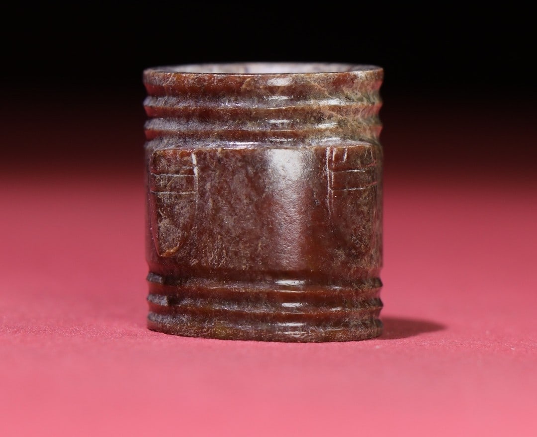 A Exquisite Gaogu Jade Cicada Pattern Handheld Carving (1 of 9)