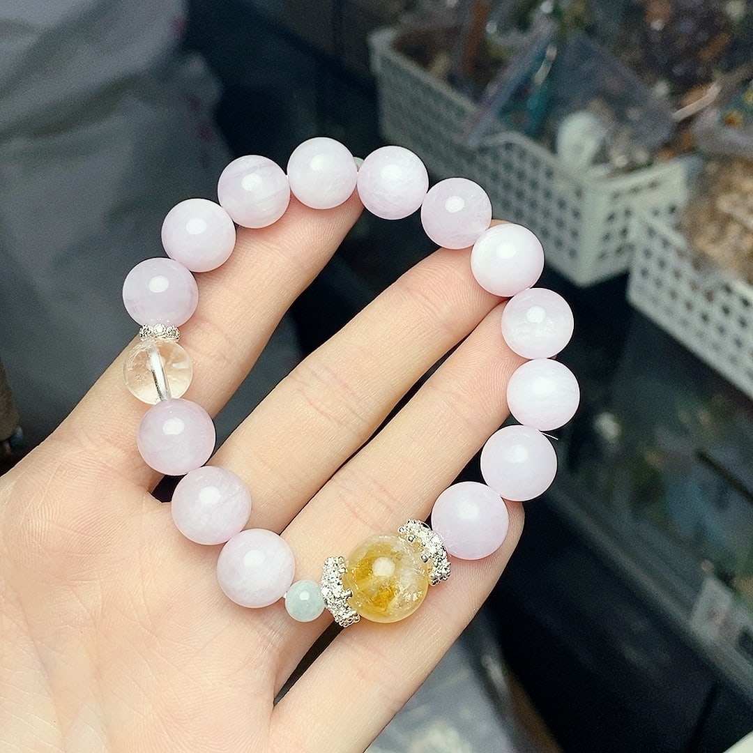 A Exquisite Citrine Bracelet: A Exquisite Citrine Bracelet,Size:0.4inx0.4in 黄水晶手串
