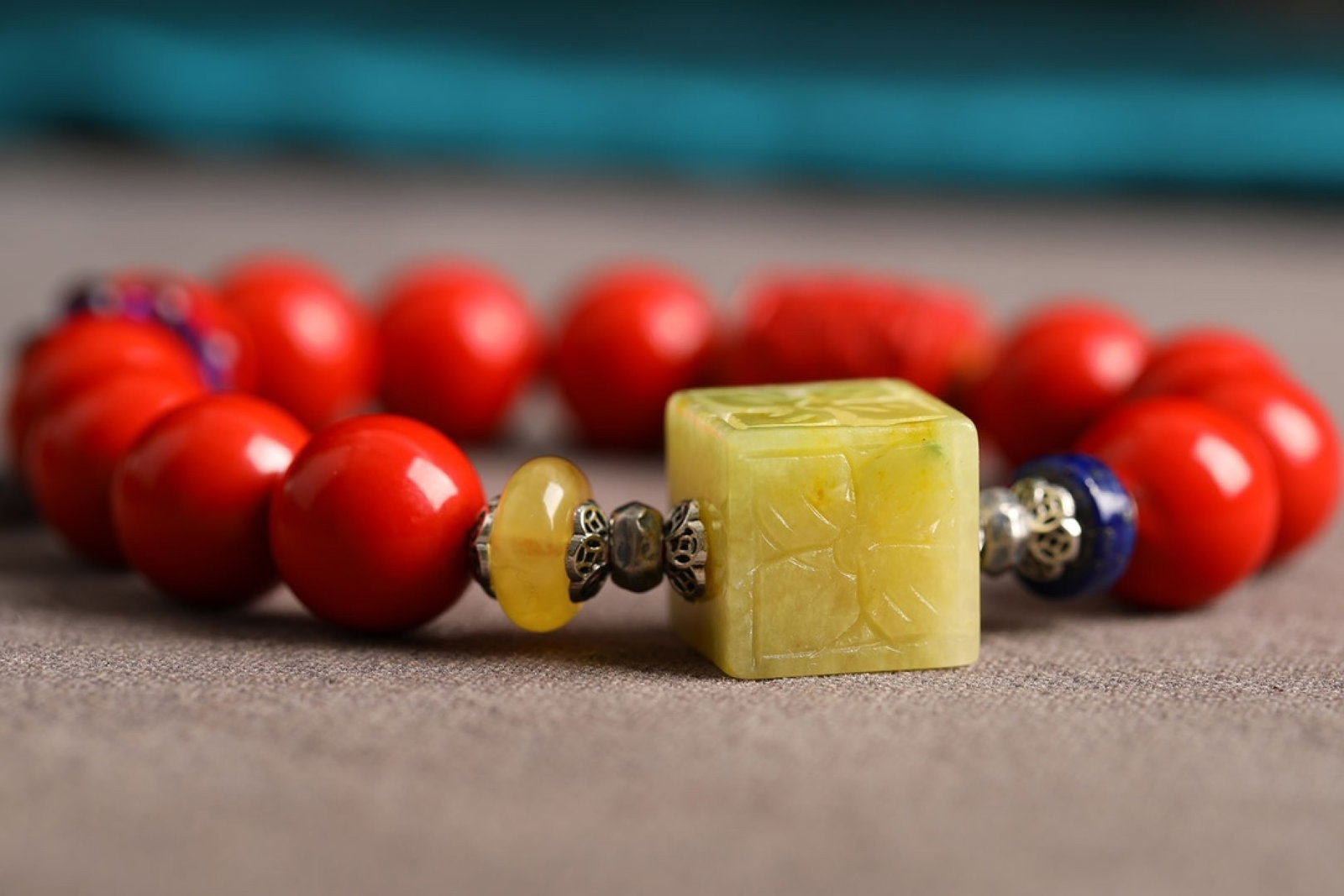 An Exquisite Cinnabar Bracelets,With Beeswax - 6