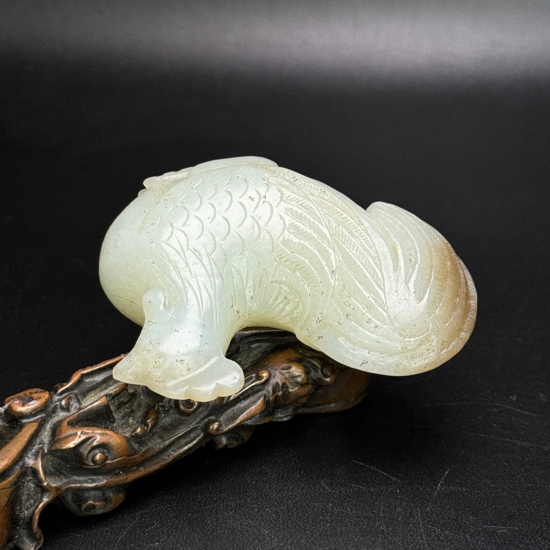 An Exquisite White Jade Rooster Ornament - 5