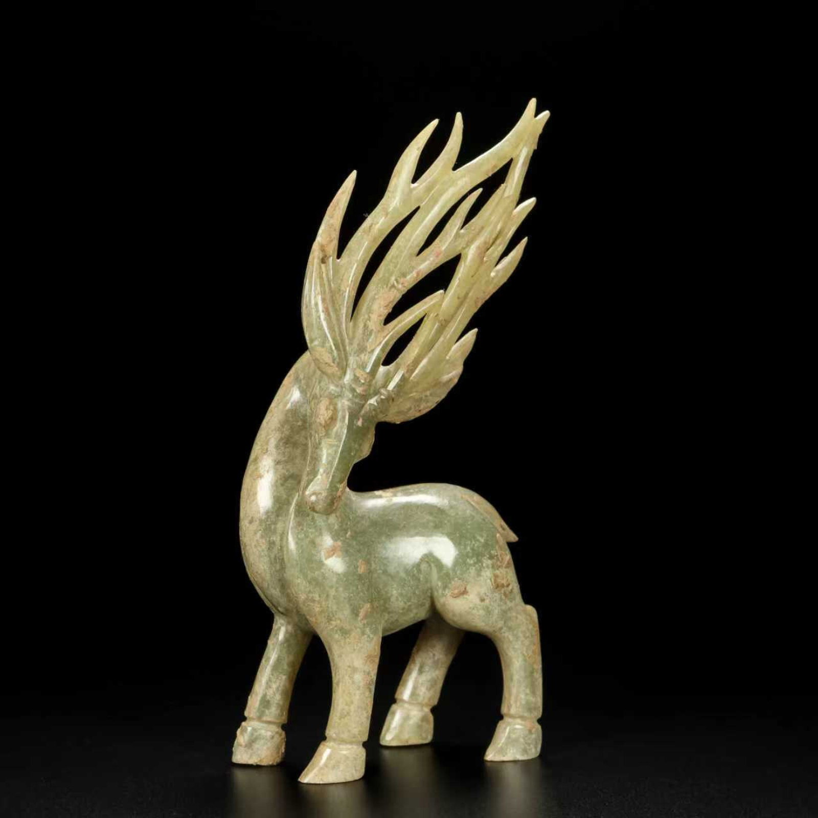 An Exquisite White Jade Deer Ornament: An Exquisite White Jade Deer Ornament,Qing Dynasty,China,Size:3.1inx1.6inx5.9in,Weight:164.5g 白玉鹿摆件,中国清代