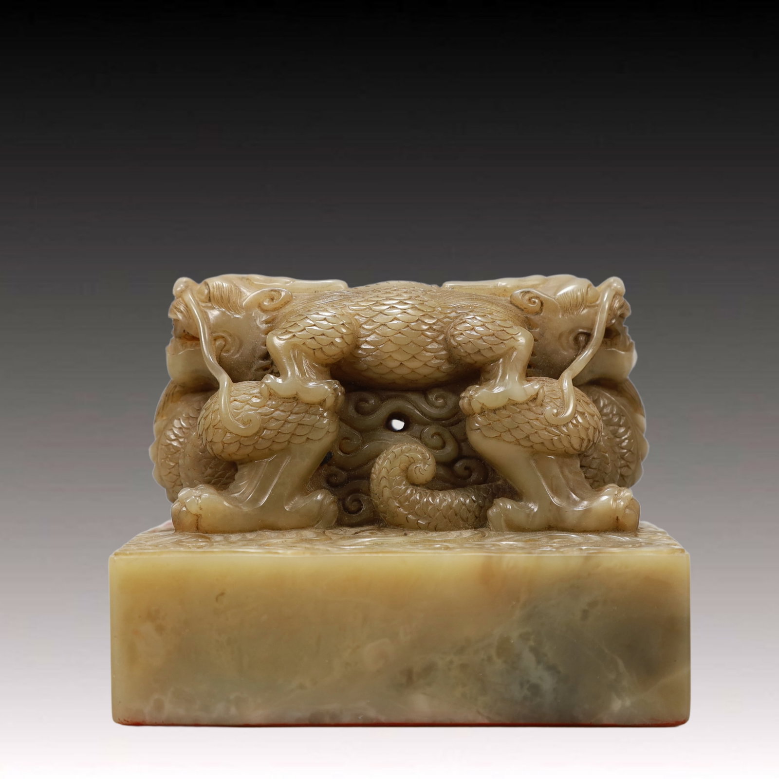 An Exquisite Shoushan Stone Dragon Pattern Seal: An Exquisite Shoushan Stone Dragon Pattern Seal,Qing Dynasty, China,Qianlong Six-character Mark,Size:3.9inx3.1in,Weight:1150g