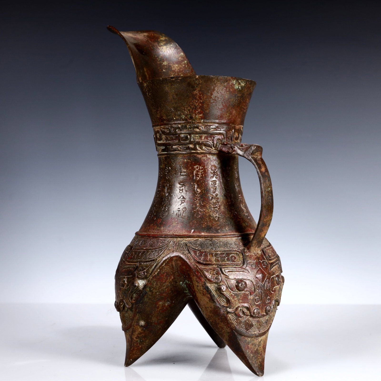 A Rare Bronze Beast-Face Pattern Flagon - 4