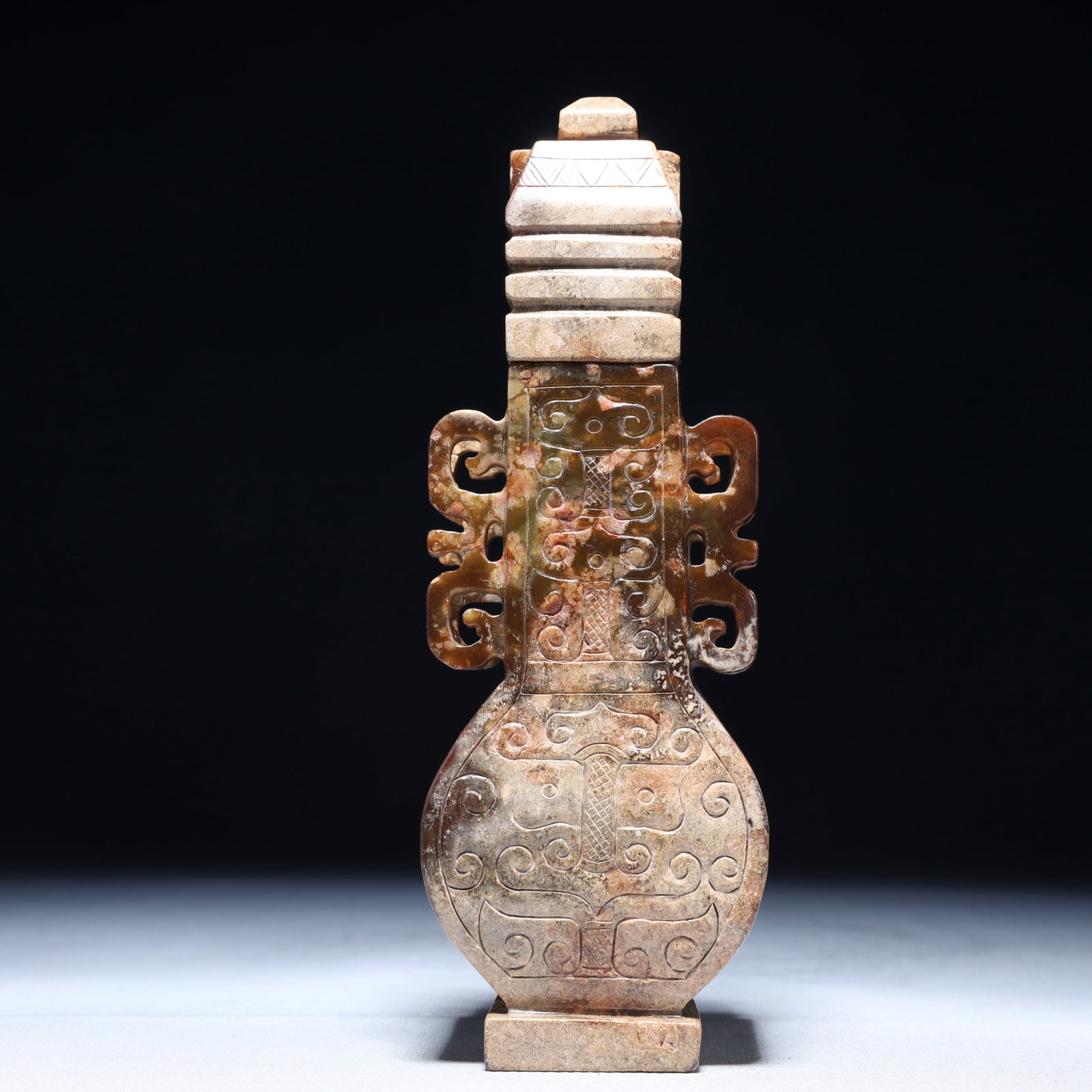 An Archaic Archaic Jade Beast-Face Pattern Double-Ears Bottle: An Archaic Archaic Jade Beast-Face Pattern Double-Ears Bottle,Ancient Time,China,Size:2.4inx1.6inx7.1in,Weight:600g