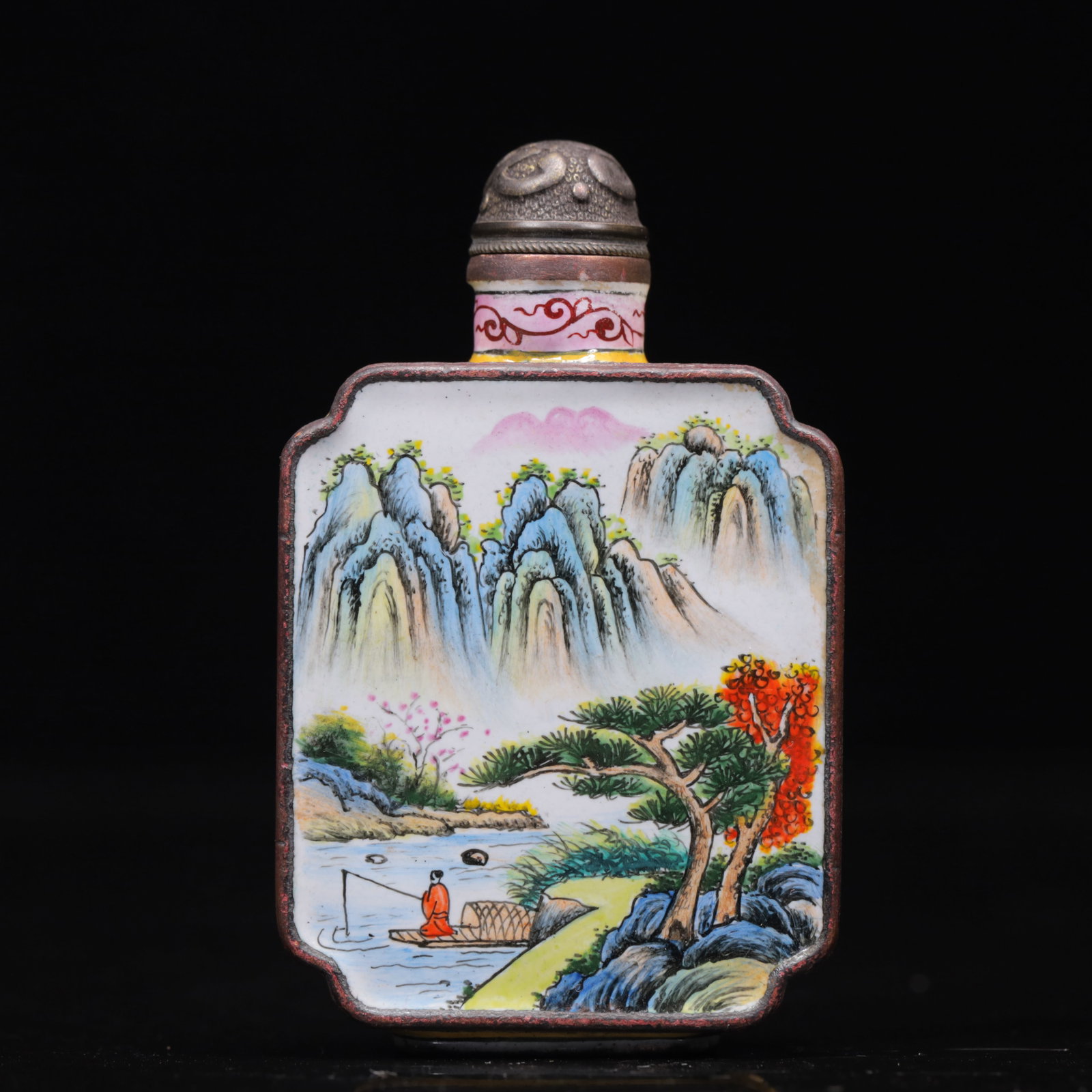 An Exquisite Painted Enamel Landscape and Figure Pattern Snuff Bottle (1 of 7)