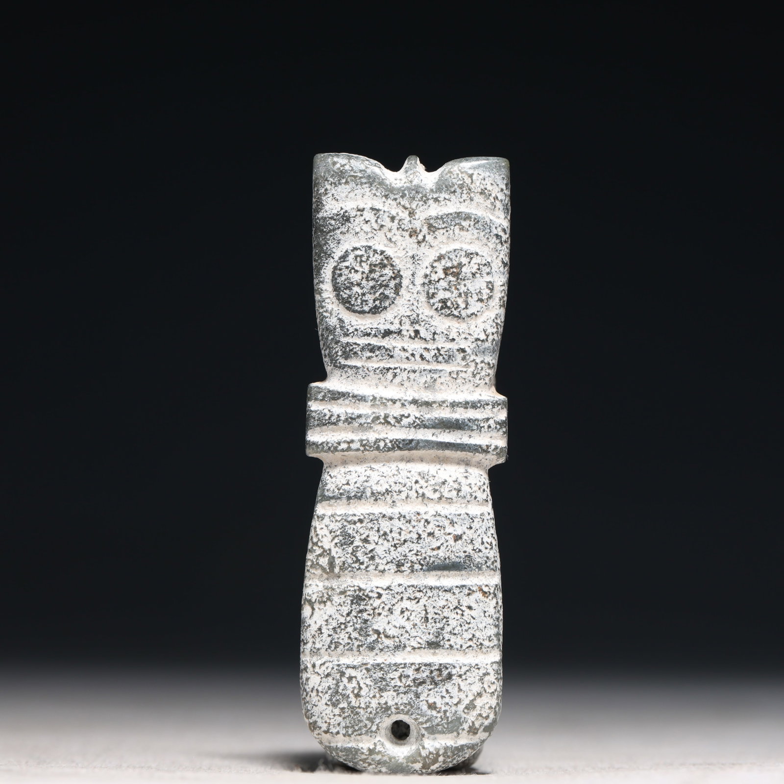 An Archaic Hongshan Culture Cyan jade Figure Pendant: An Archaic Hongshan Culture Cyan jade Figure Pendant,Ancient Time, China,Size:0.9inx2.8in Weight:32.3g 红山文化青玉人物挂件,新石