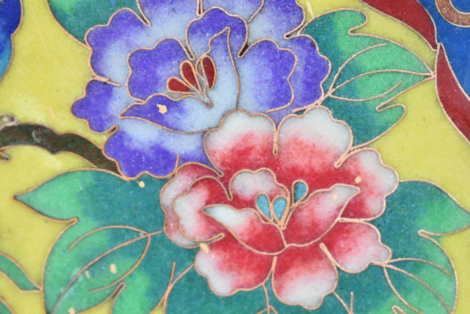 An Exquisite Cloisonne Flower and Bird Pattern Plate - 6
