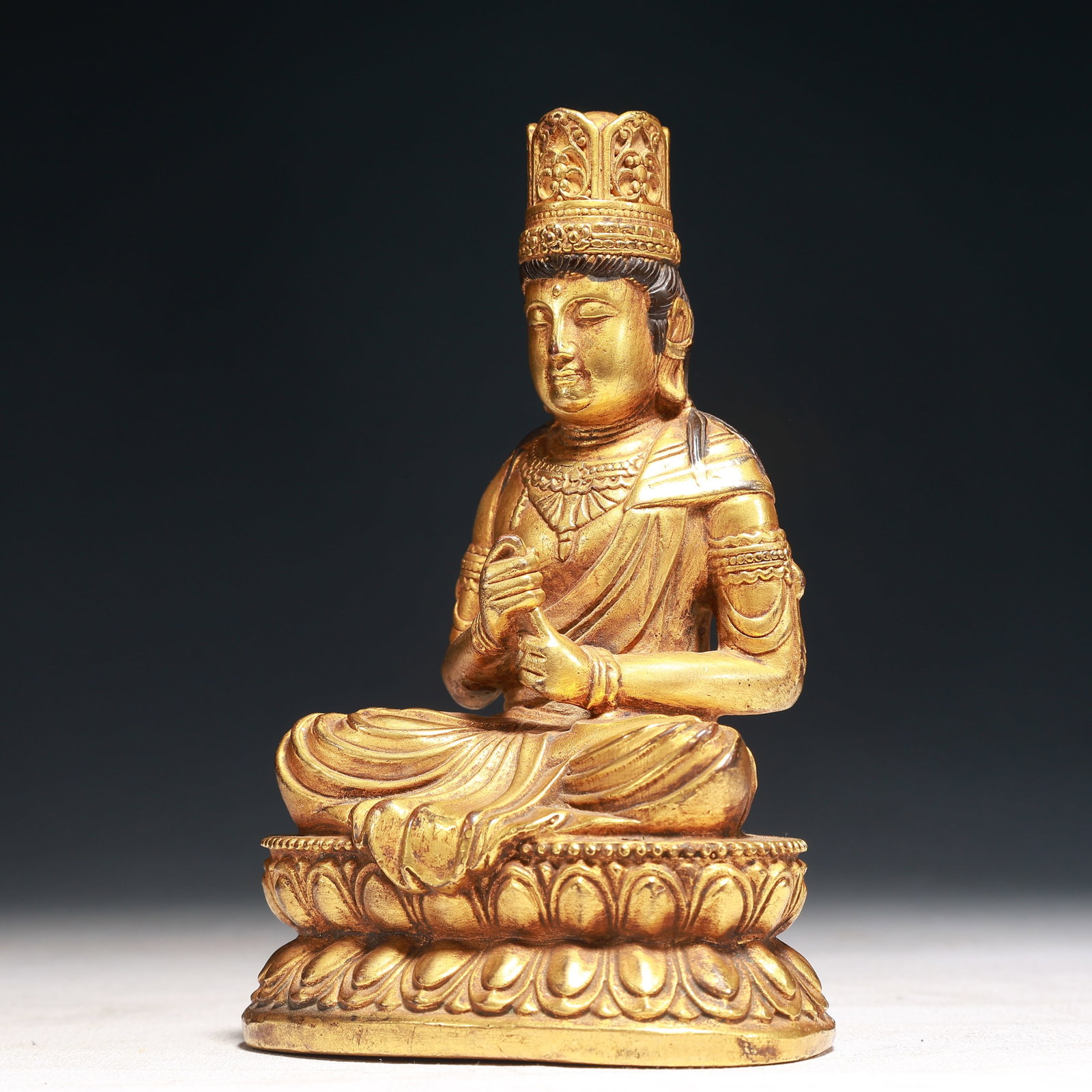 A Solemn Gilt Bronze Buddha Statue - 2
