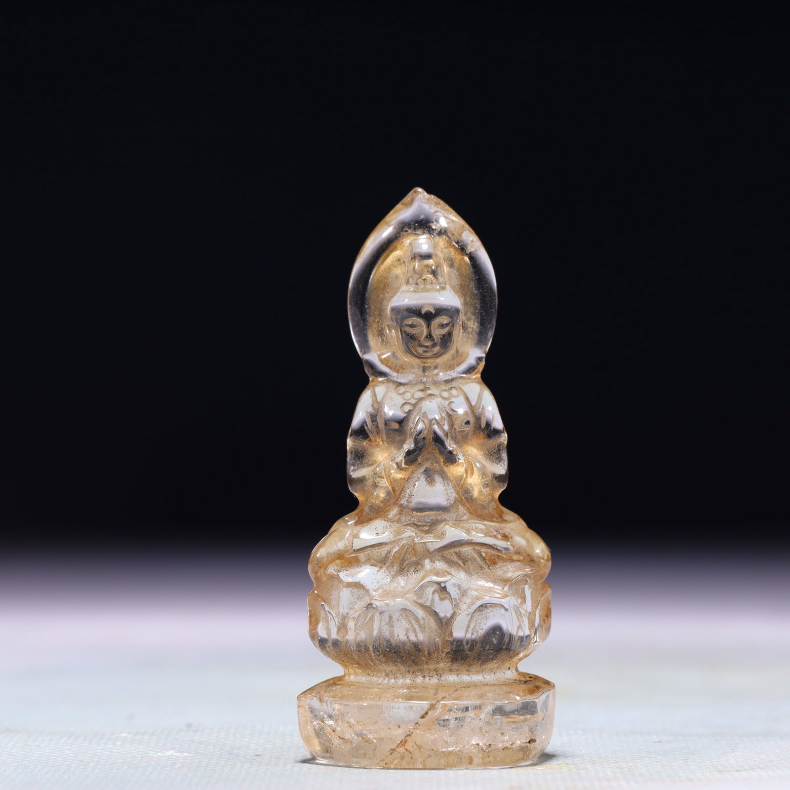 An Exquisite Crystal Statue of Avalokitesvara: An Exquisite Crystal Statue of Avalokitesvara,Qing Dynasty,China,Size:1.2inx1inx3in,Weight:54.3g 水晶观音像,中国清代