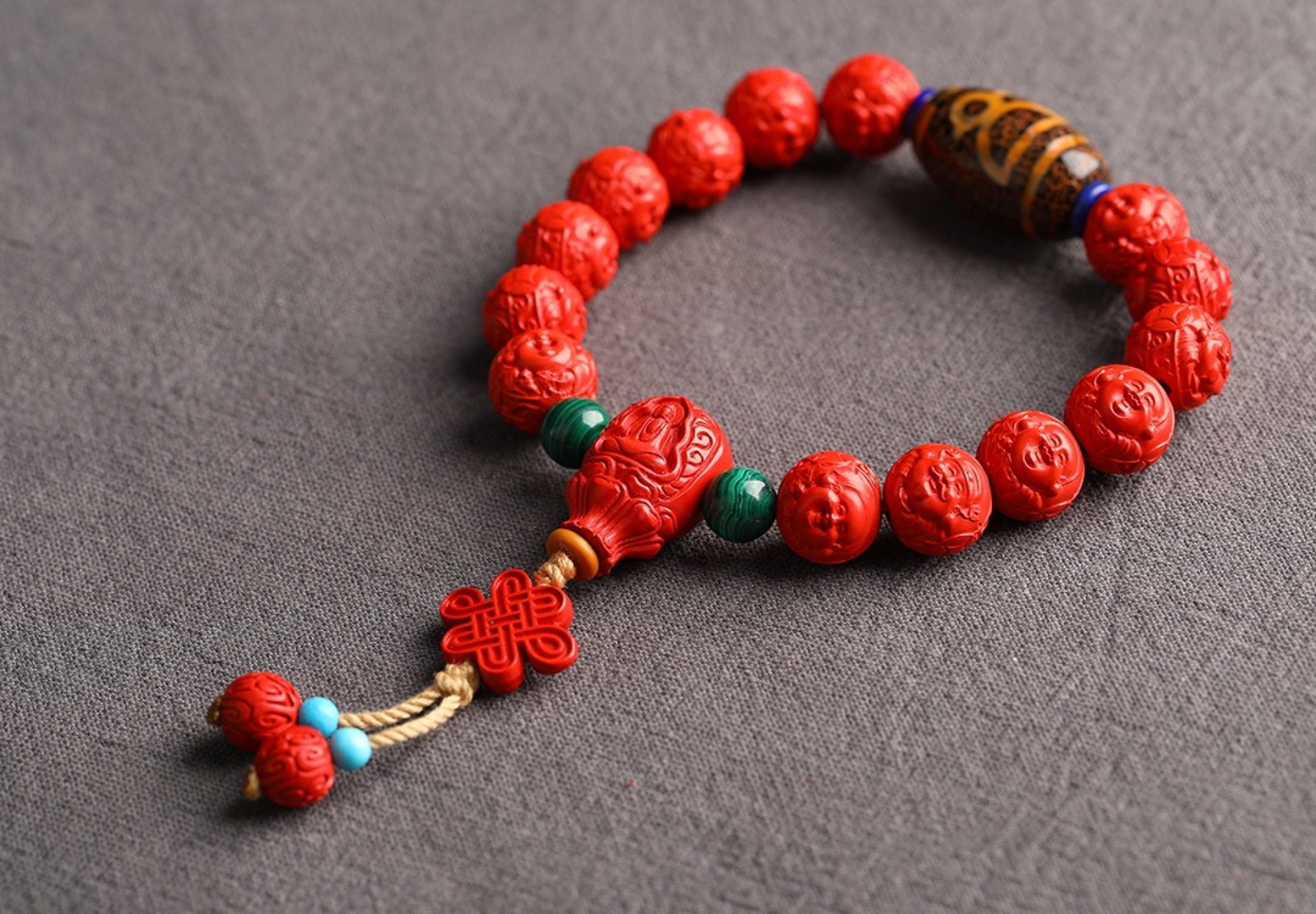 An Exquisite Cinnabar Bracelets - 8
