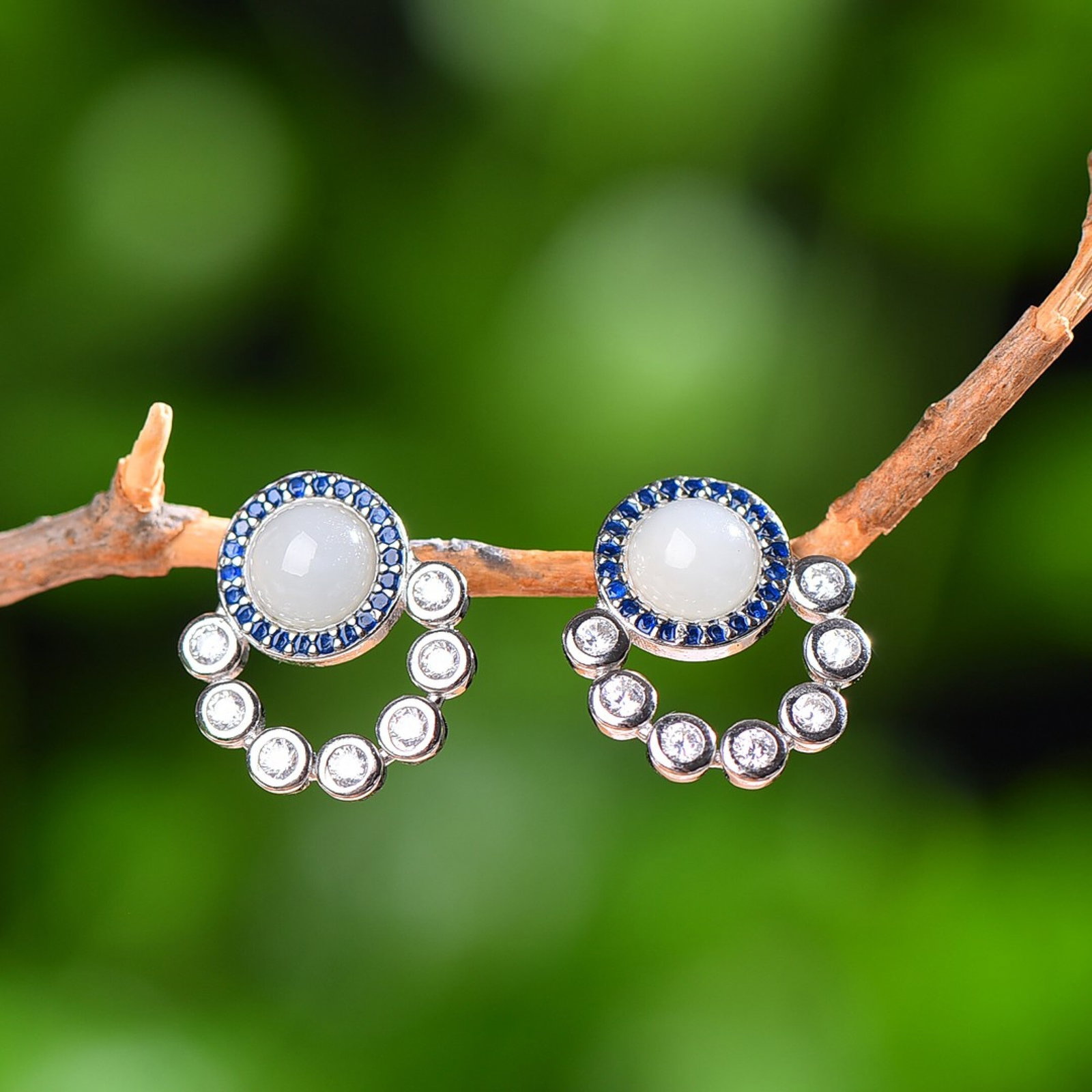 A Pair of Exquisite Sterling Silver Inlaid White Jade Earrings,Inlaid Diamond: A Pair of Exquisite Sterling Silver Inlaid White Jade Earrings,Inlaid Diamond,Size:6mmx6mm 一对纯银镶白玉耳环,嵌钻石