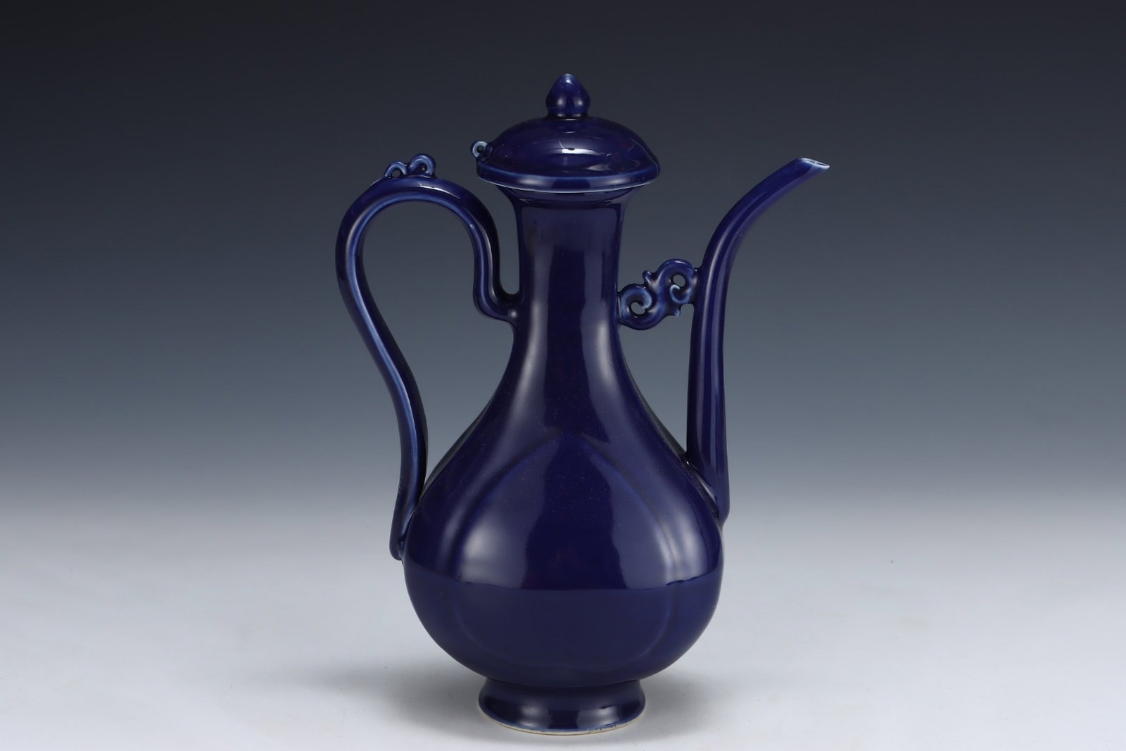 An Exquisite Ji Blue Glazed Ewer - 3