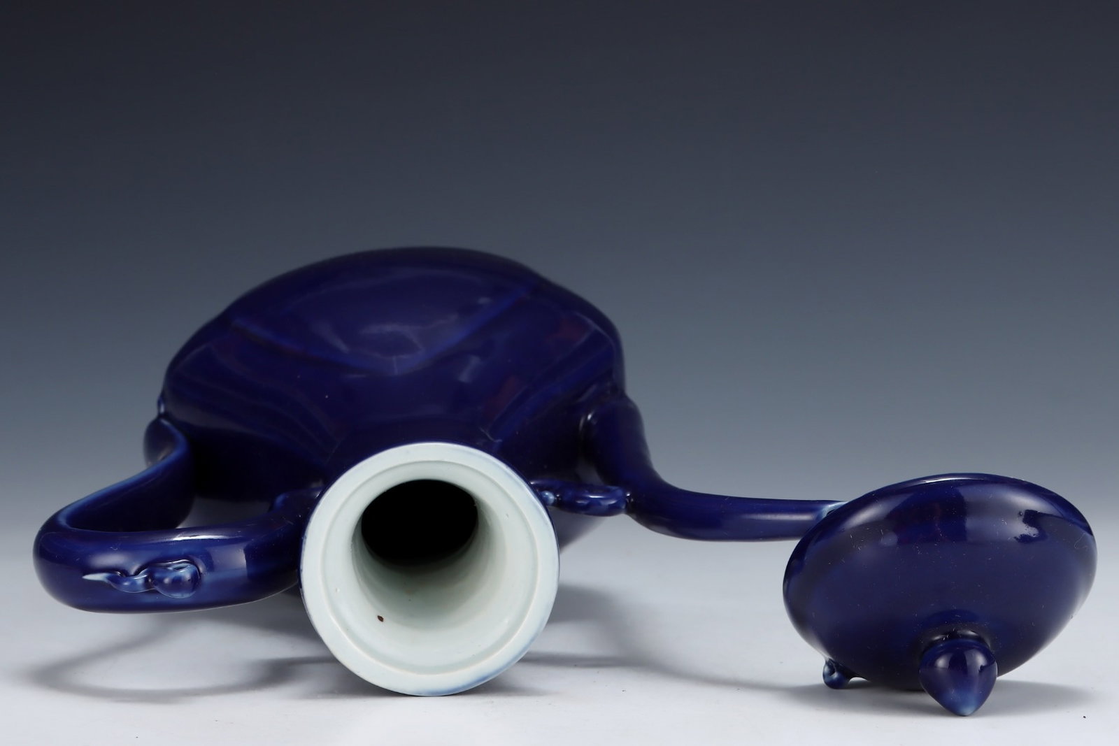 An Exquisite Ji Blue Glazed Ewer - 6