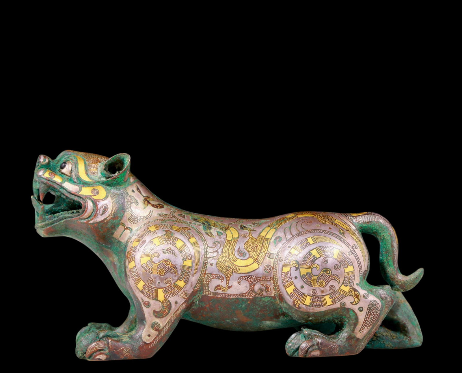 A precious bronze inlaid gold and silver auspicious animal ornament (1 of 9)