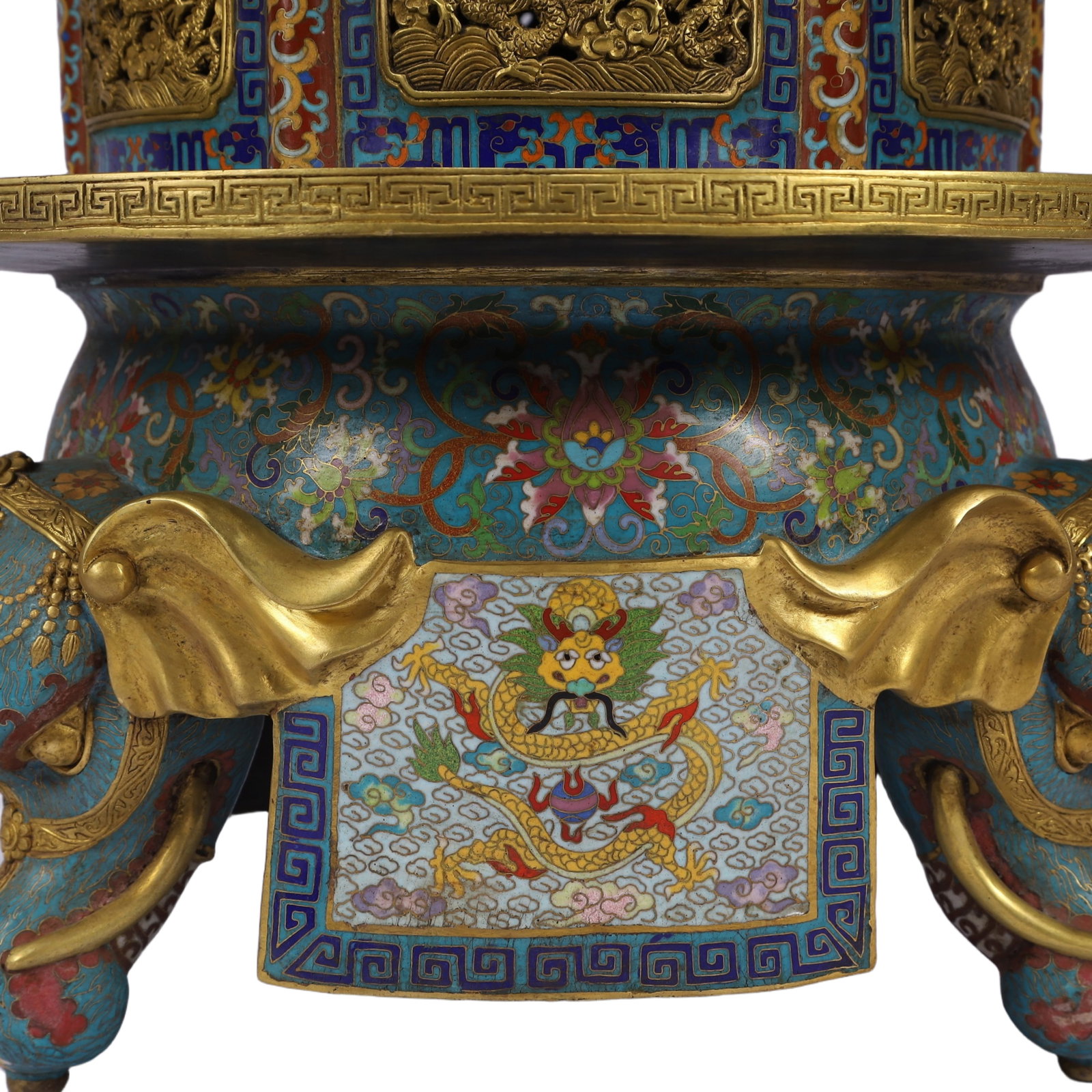 A Huge Cloisonne Lotus,Auspicious Cloud and Dragon Pattern Tripod Censer,With Dragon Pattern Cover: A Huge Cloisonne Lotus,Auspicious Cloud and Dragon Pattern Tripod Censer,With Dragon Pattern Cover,Qing Dynasty, China,Qianlong Six-character Mark,Size:15.6inx24in,Weight:27600g 景泰൉