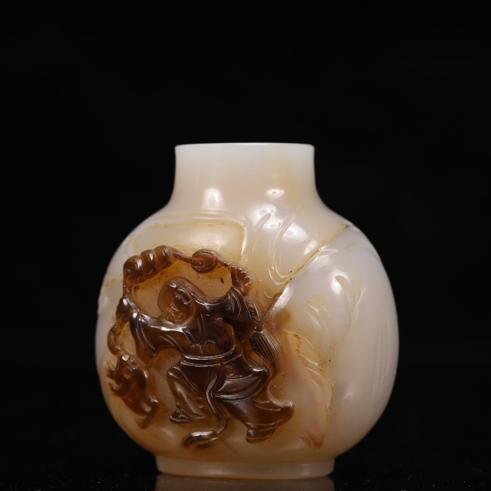 An Exquisite Agate Figure and Golden Toad Pattern Snuff Bottle - 2