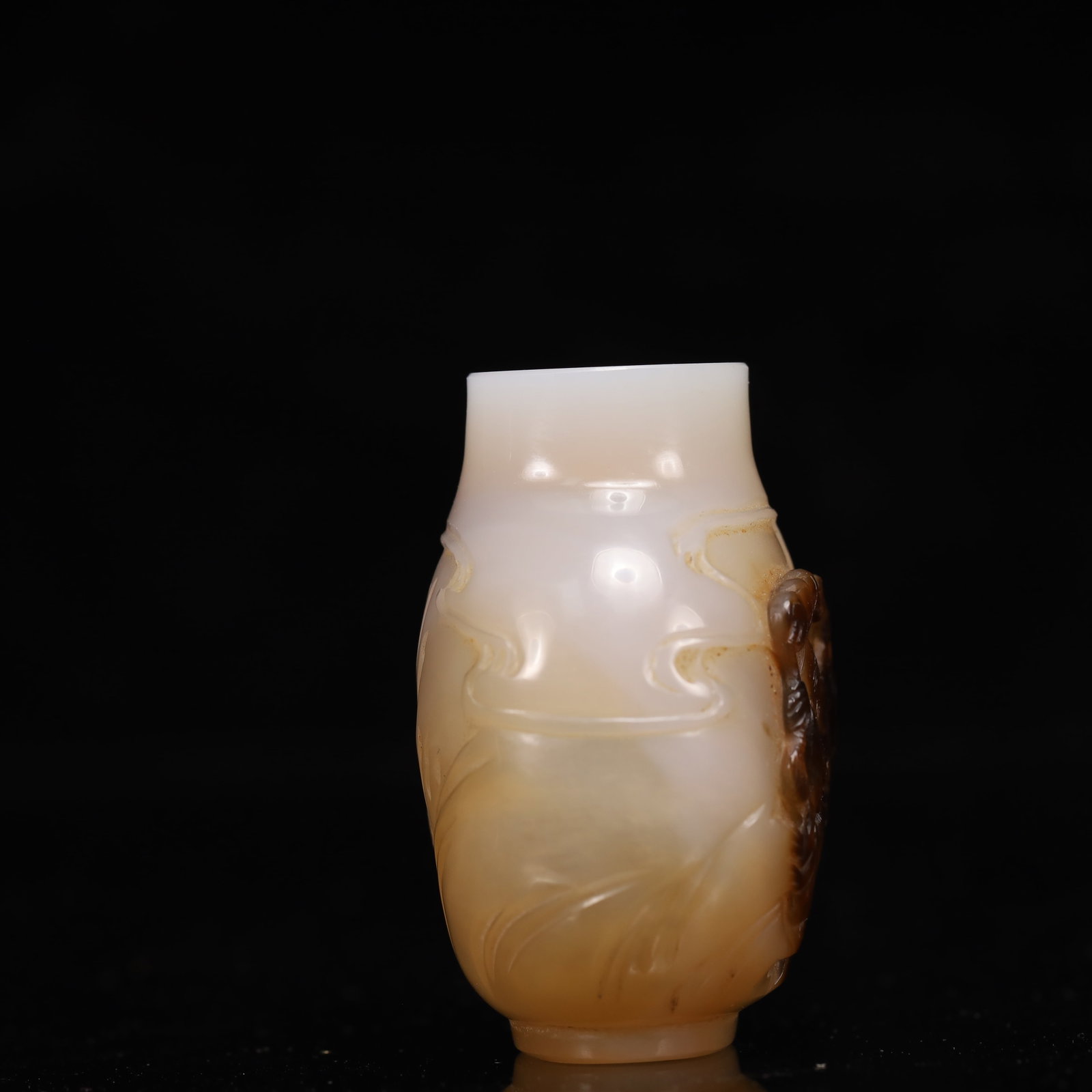 An Exquisite Agate Figure and Golden Toad Pattern Snuff Bottle - 4