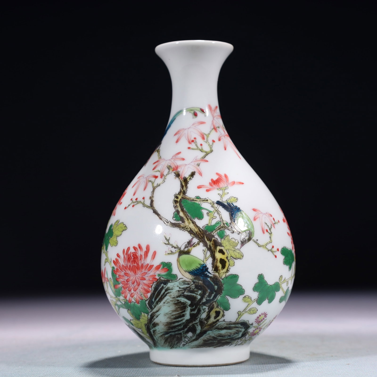 An Exquisite Famille-Rose Flower and Bird Pattern Vase,with poem: An Exquisite Famille-Rose Flower and Bird Pattern Vase,with poem,Qing Dynasty,China,Yongzheng Four-character Mark,Size:3.5inx6.3in,Weight:300g 粉彩花鸟纹瓶,带