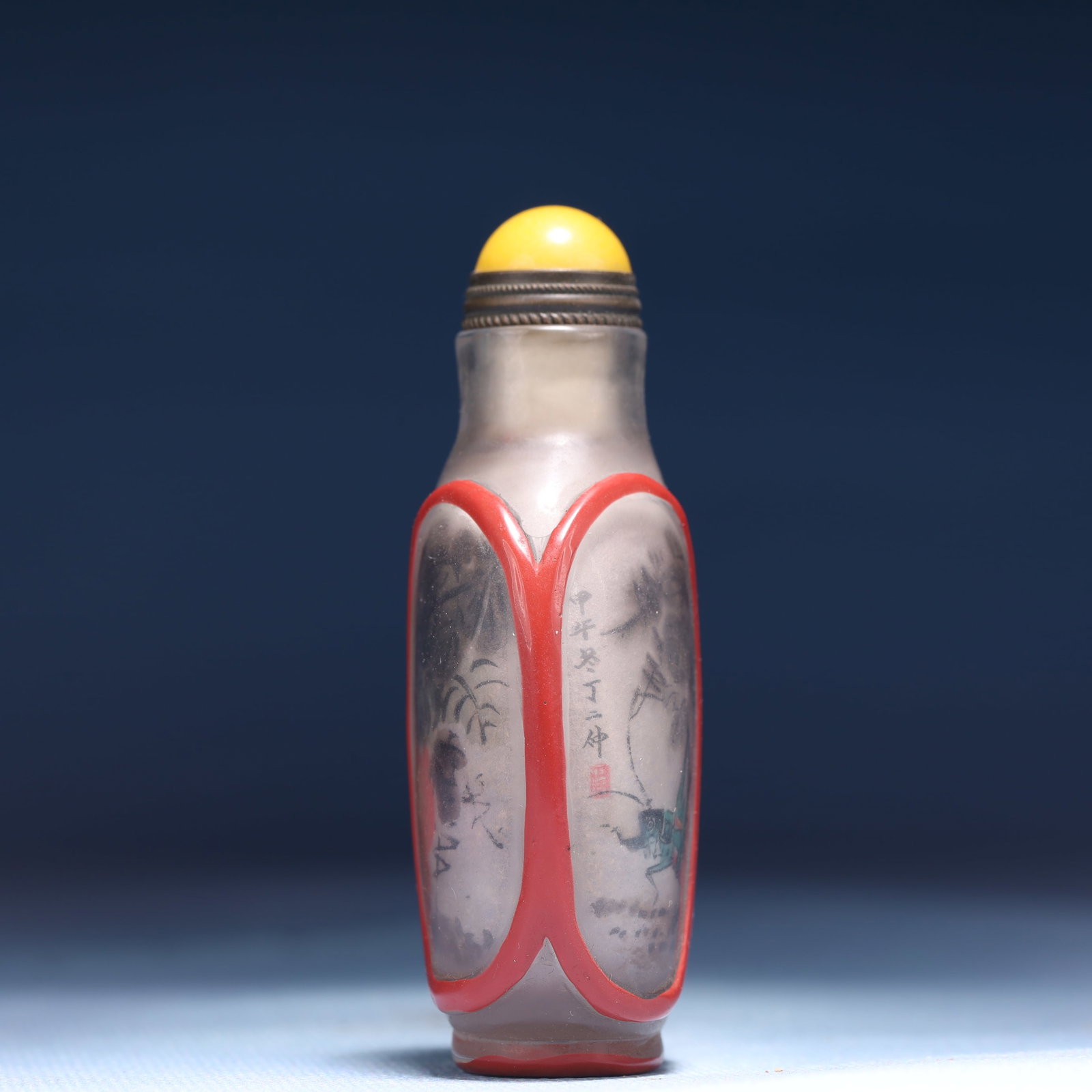 An Exquisite Glass Cricket Pattern Snuff Bottle - 3
