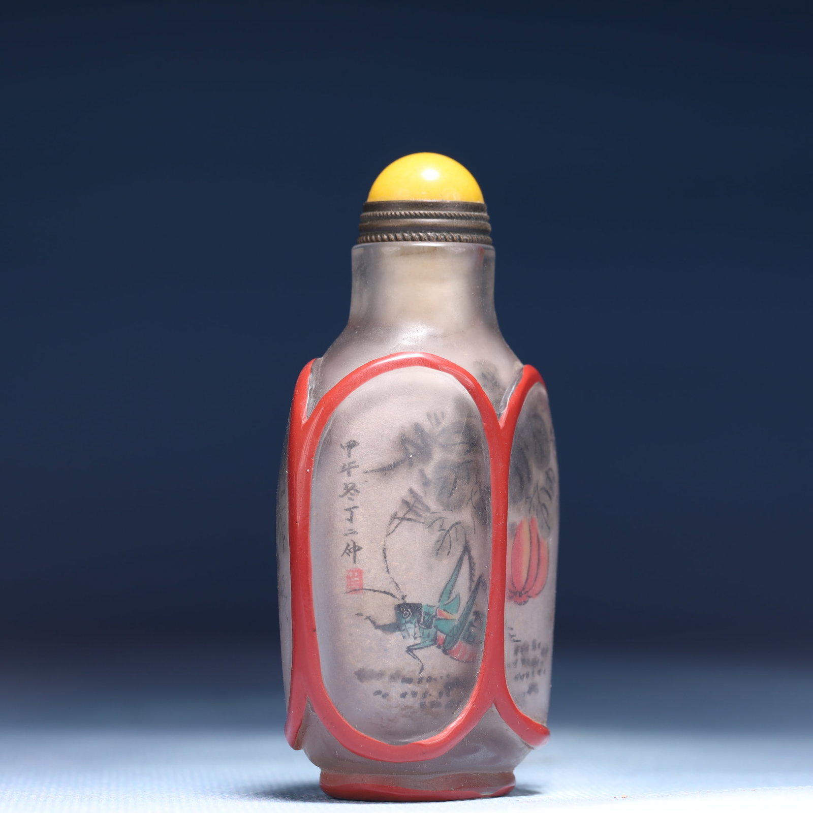 An Exquisite Glass Cricket Pattern Snuff Bottle - 4