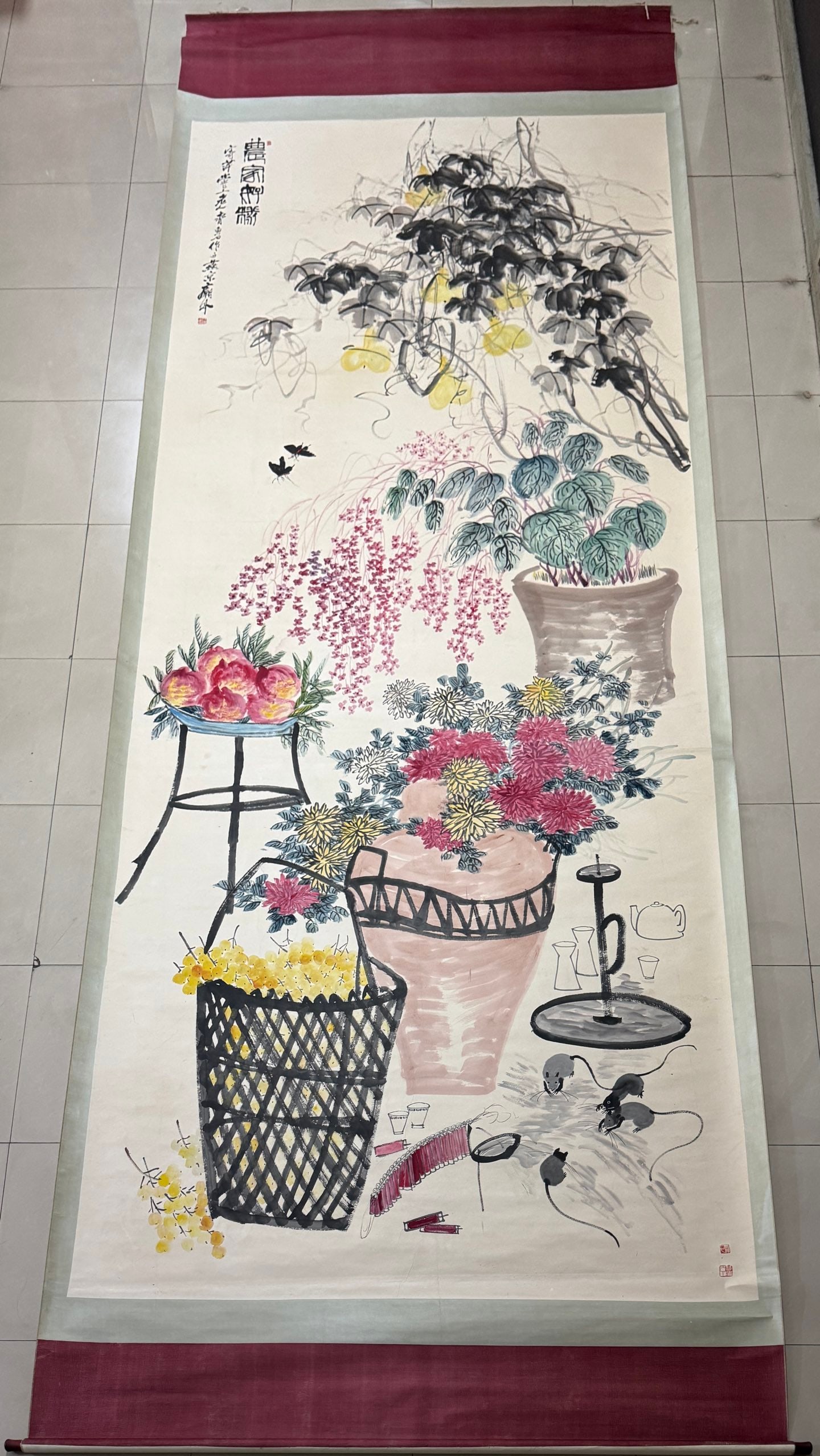 A Chinese Vertical Scroll Ink Painting of Flower and Fruit on Paper,Qi Baishi: A Chinese Vertical Scroll Ink Painting of Flower and Fruit on Paper,Qi Baishi,Size:78.7inx196.8in 一幅中国水墨花果图立轴,齐į