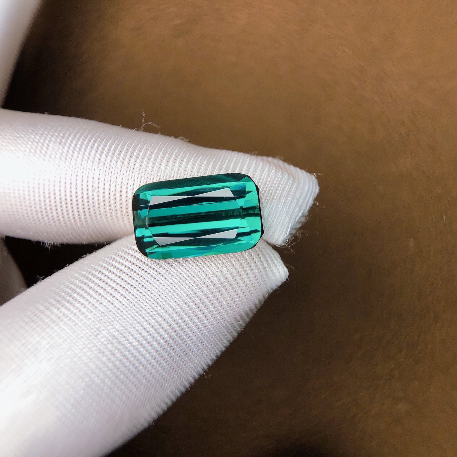 6.8Ctw Natural Tourmaline Loose: 6.8Ctw Natural Tourmaline Loose,Size:15.2mmx9.2mmx5.4mm 6.8Ctw天然碧玺裸石
