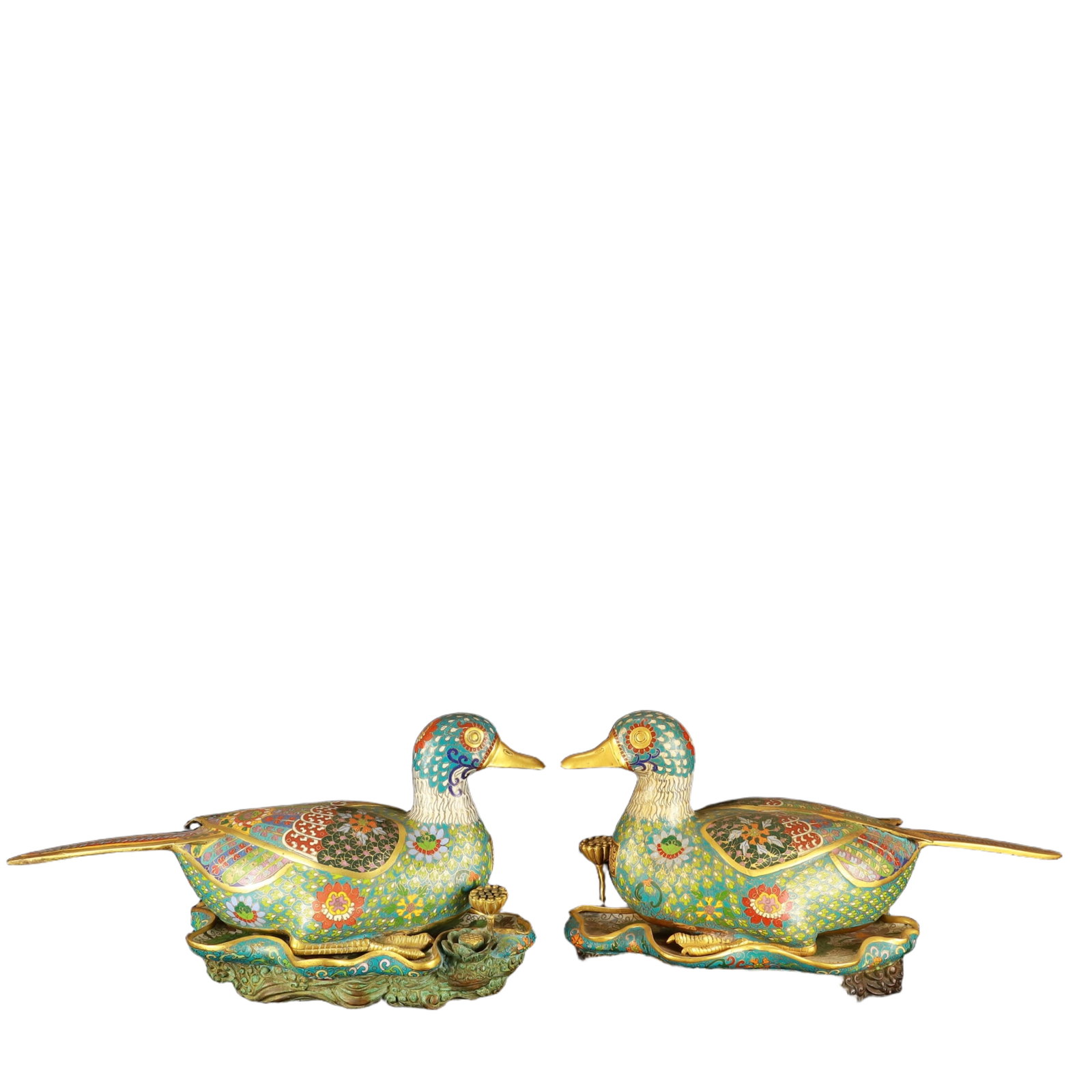 A Pair of Huge Cloisonne Lotus Pattern Duck Ornament: A Pair of Huge Cloisonne Lotus Pattern Duck Ornament,(A type of enamelware with metal wires separating colored glaze, originating in China),Qing Dynasty,China,Qianlong Four-character Mark,Size:15.7inx