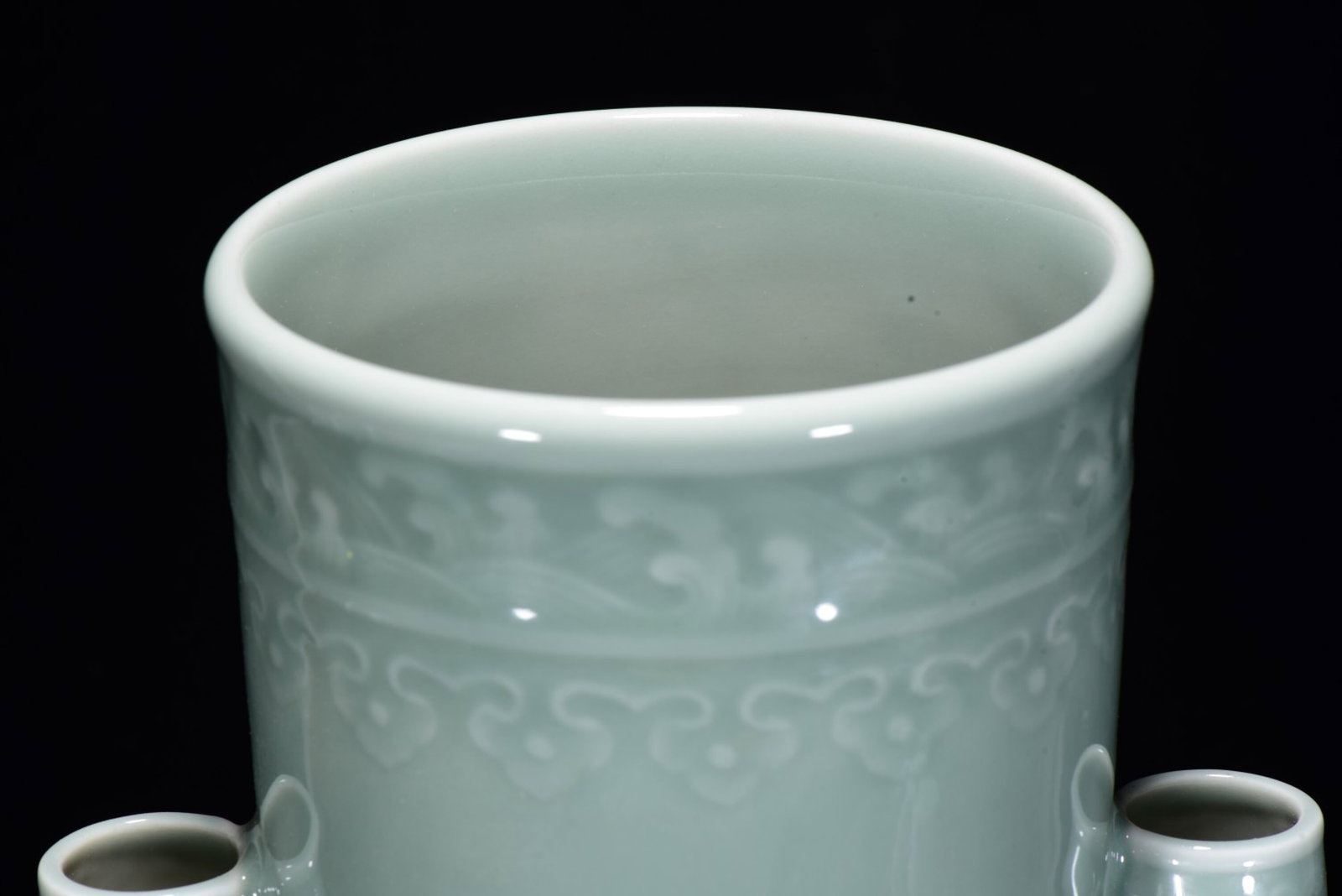 A Huge Celadon Glazed Lotus Pattern Double-Ears Vase - 4