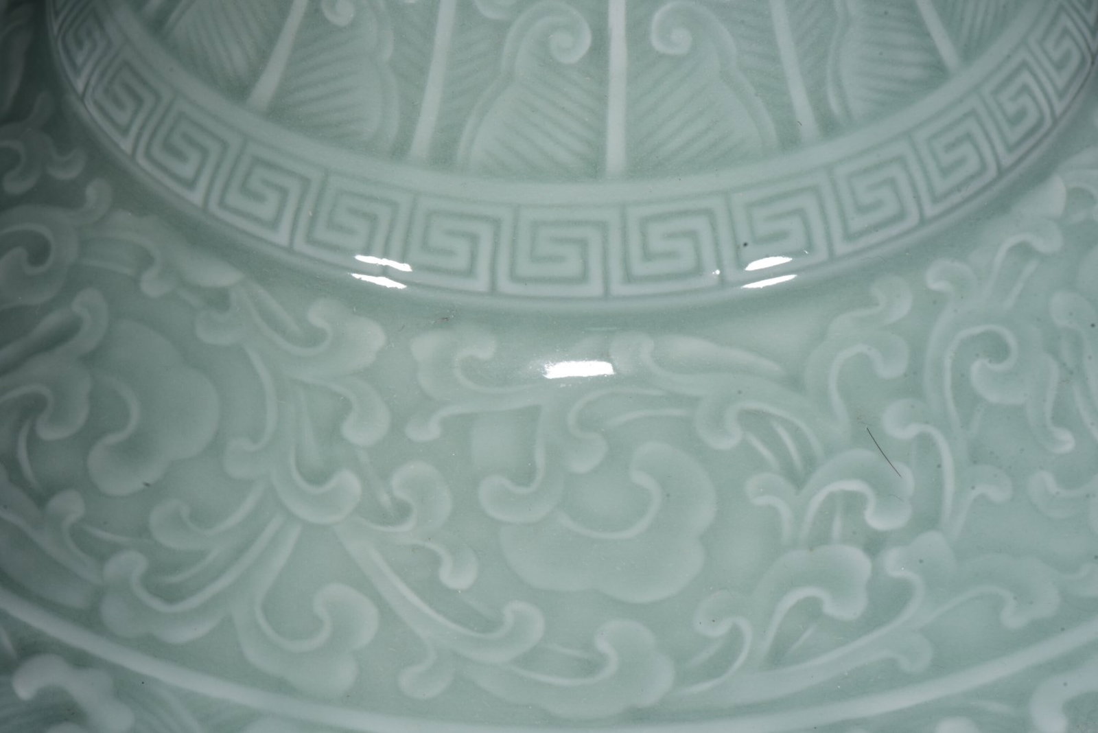 A Huge Celadon Glazed Lotus Pattern Double-Ears Vase - 5