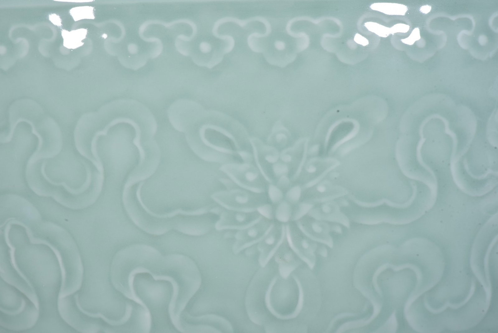 A Huge Celadon Glazed Lotus Pattern Double-Ears Vase - 8
