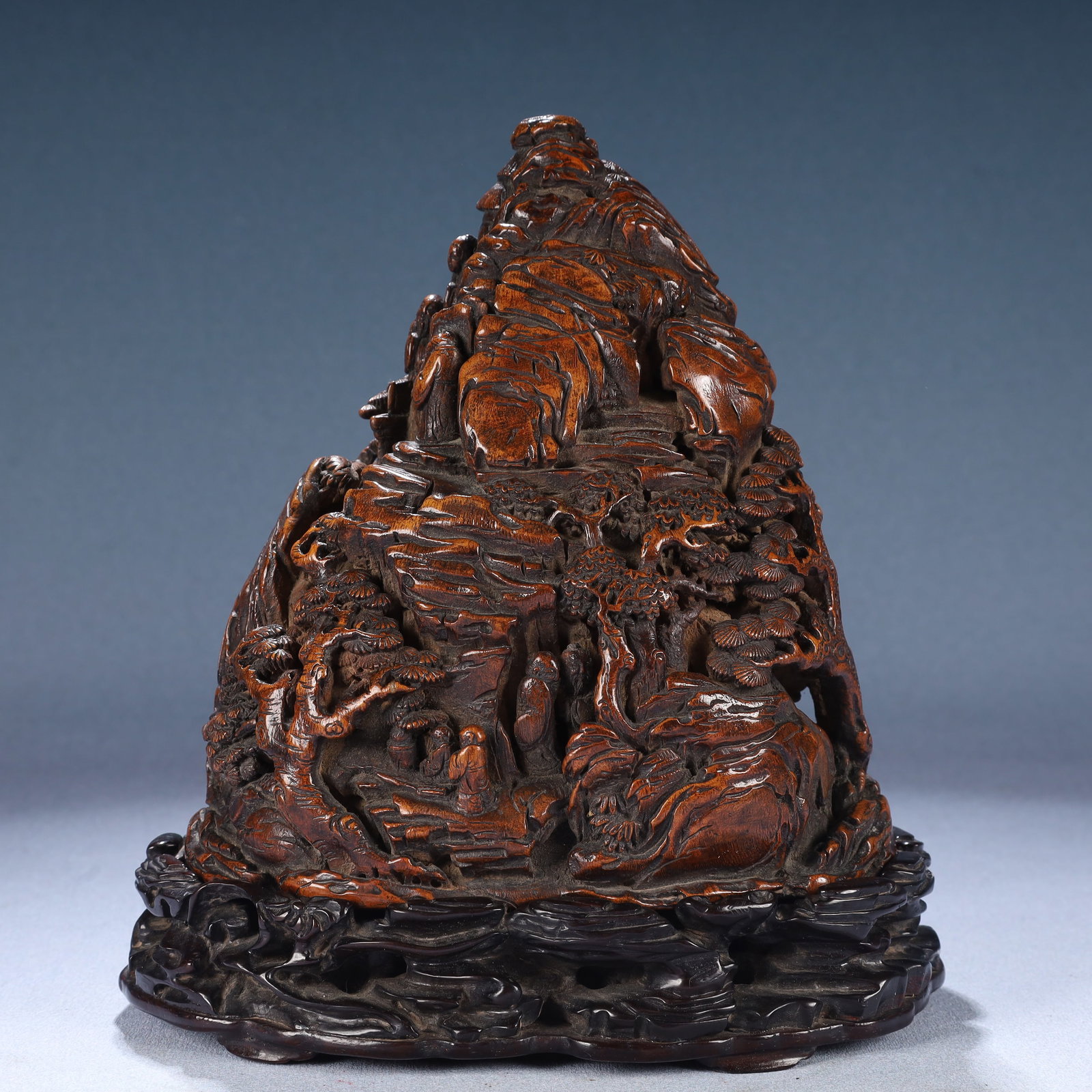 An Exquisite Bamboo Landscape and Figure Pattern Ornament: An Exquisite Bamboo Landscape and Figure Pattern Ornament,Qing Dynasty, China,Size:6.7inx5.1inx8.3in,Weight:800g 竹雕山水人物纹摆件,中ࢲ