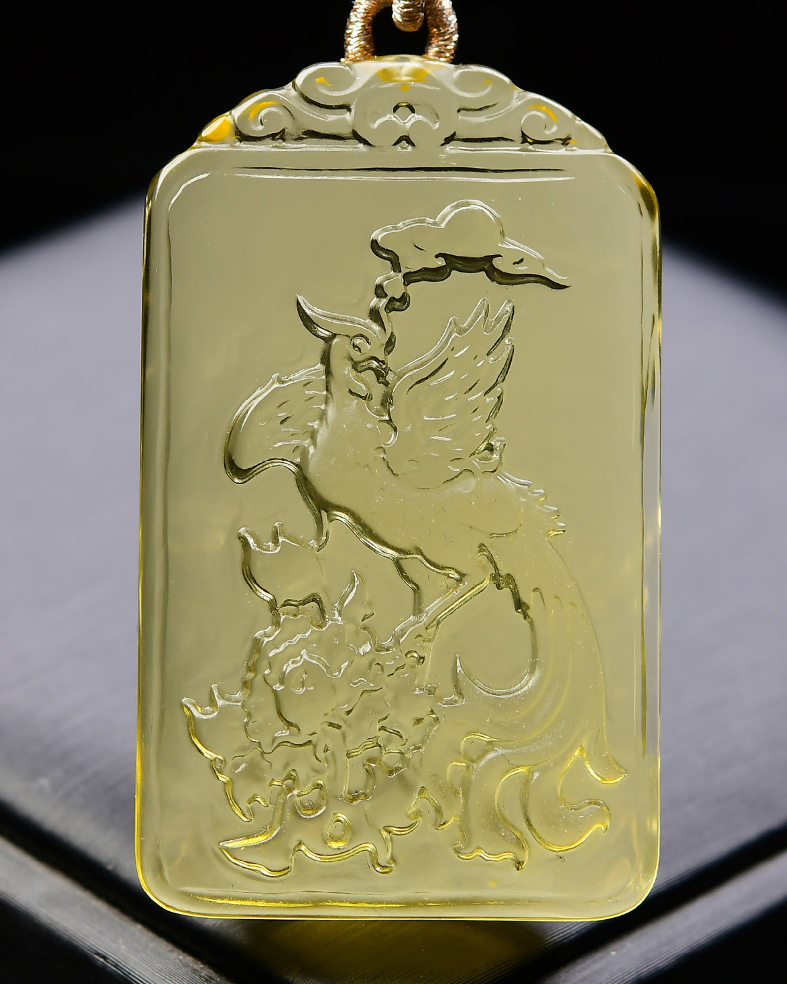 An Exquisite Crystal Phoenix Pattern Pendant: An Exquisite Crystal Phoenix Pattern Pendant,Size:54mmx32mmx13mm,Weight:74.5g 水晶凤纹吊坠
