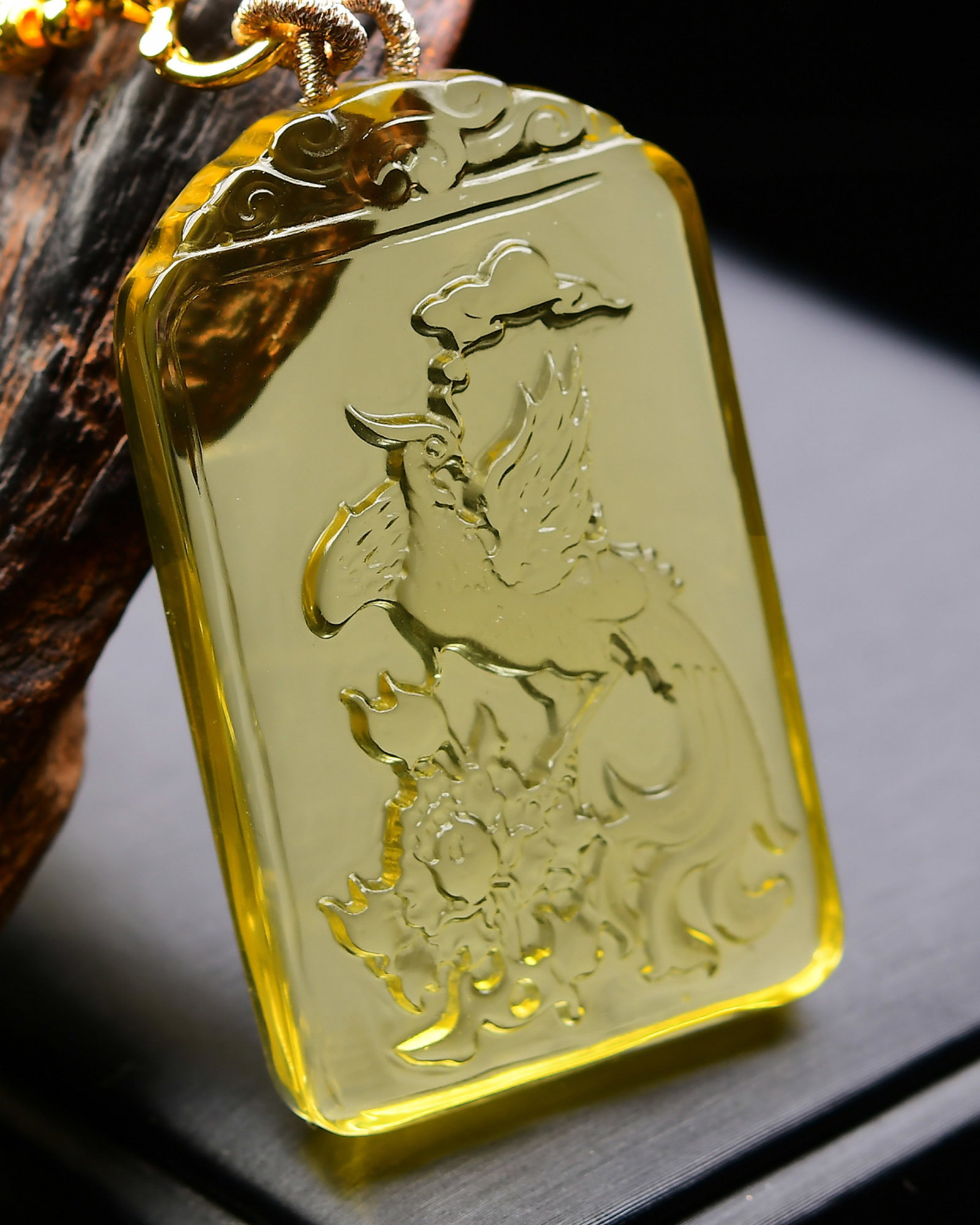 An Exquisite Crystal Phoenix Pattern Pendant - 3