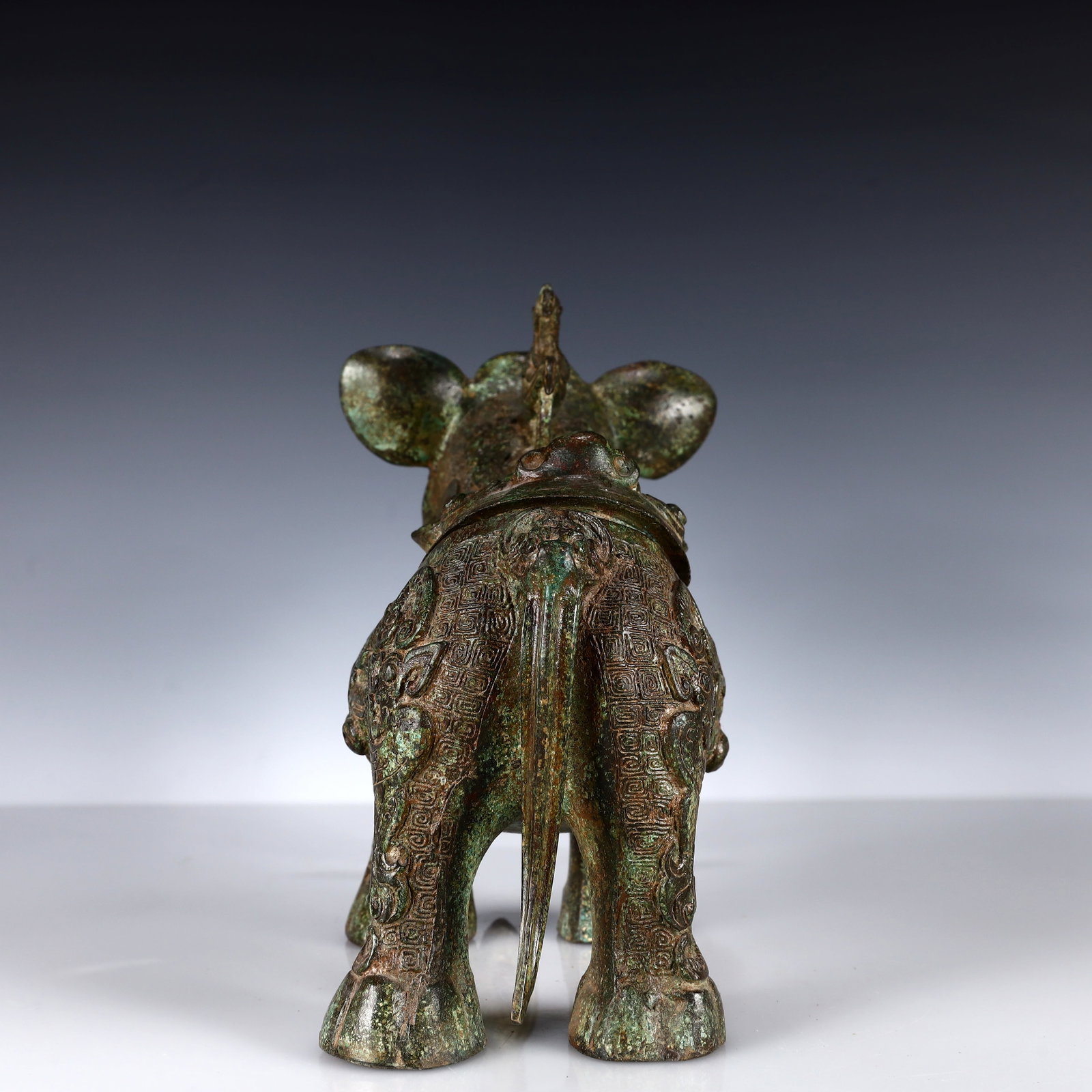 A Rare Bronze Elephant Cup - 14