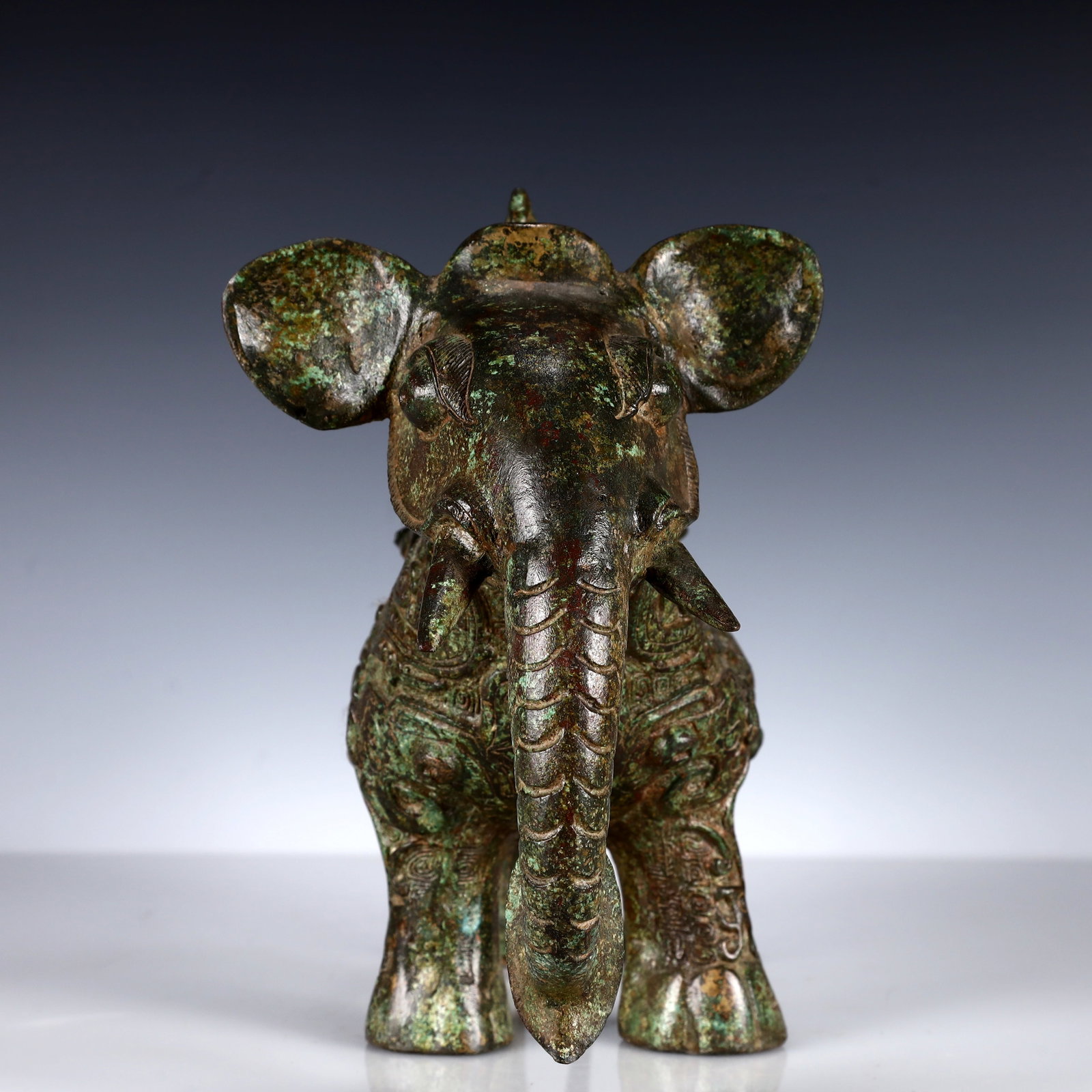 A Rare Bronze Elephant Cup - 7