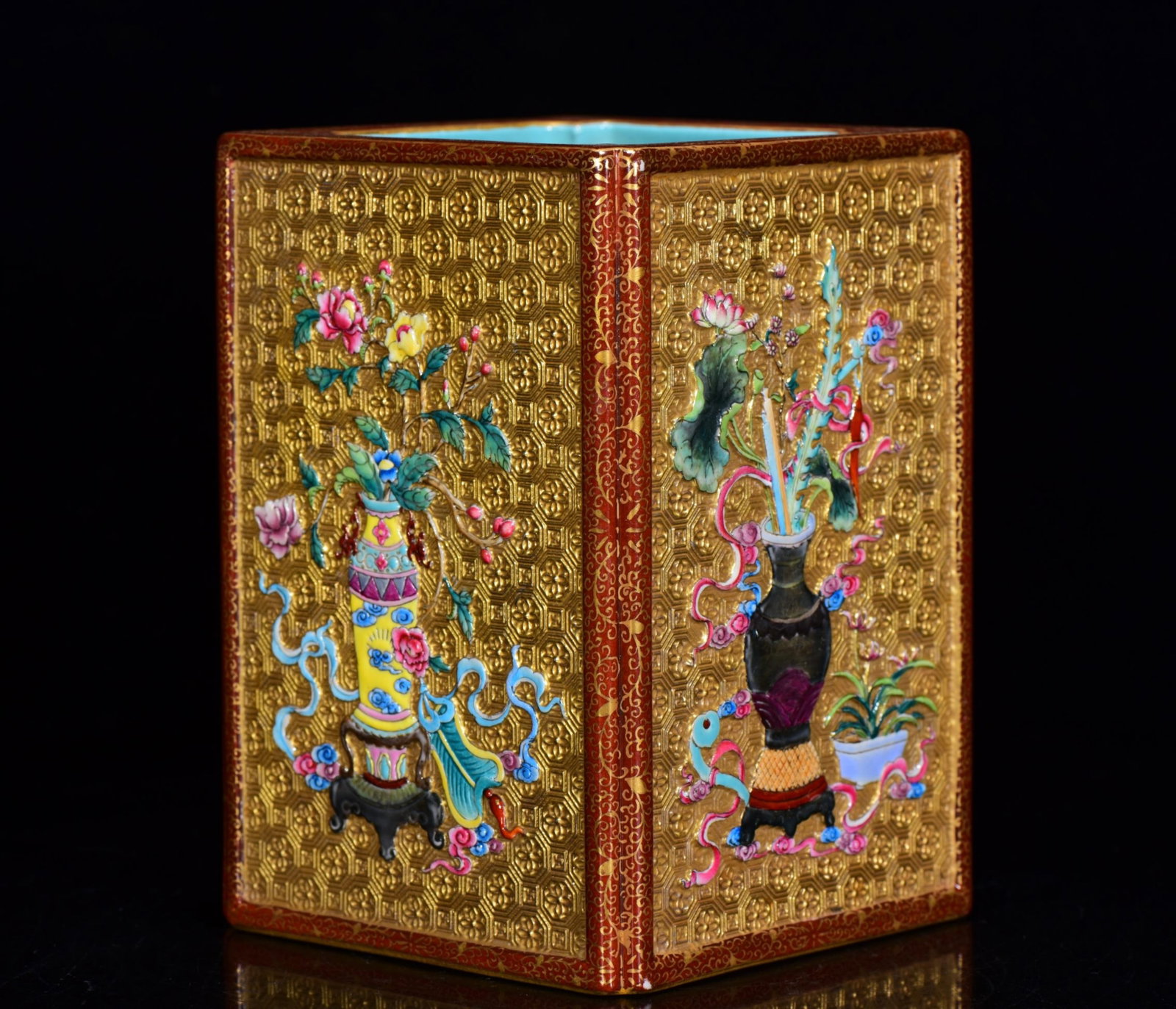 An Exquisite Enamel Gilt Flower Pattern Brush Pot - 2