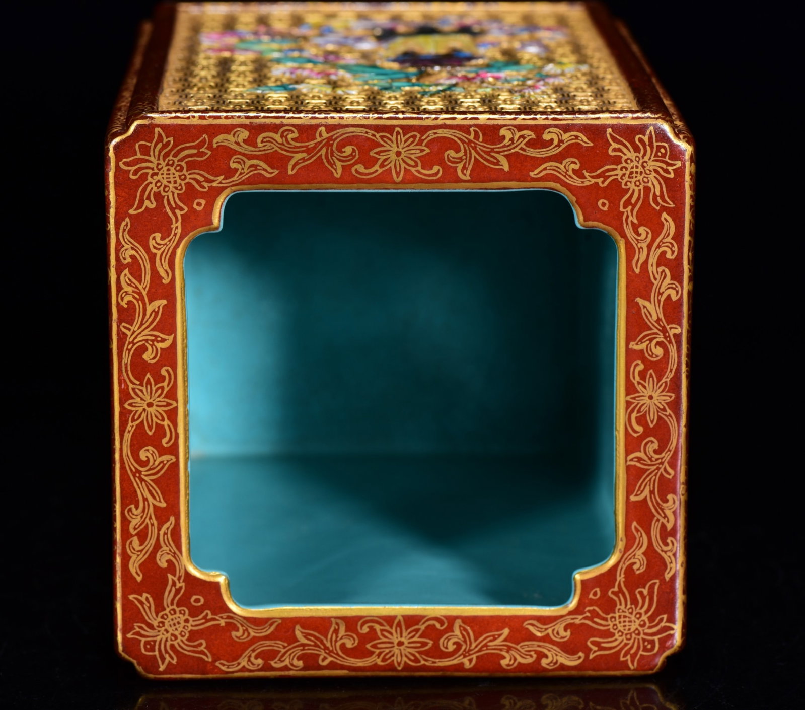 An Exquisite Enamel Gilt Flower Pattern Brush Pot - 4