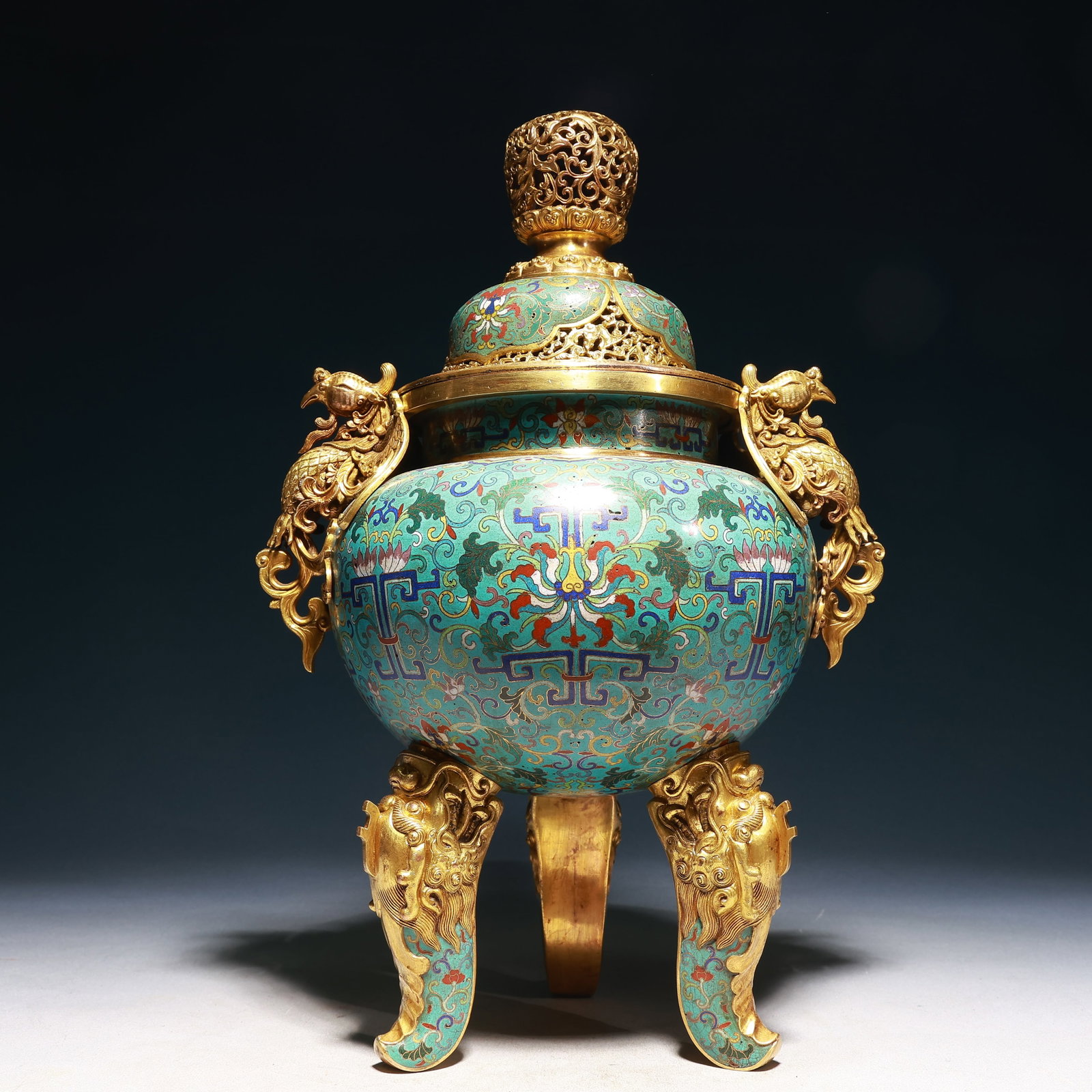 A Huge Cloisonne Lotus Pattern Phoenix-Ears Beast Legs Censer: A Huge Cloisonne Lotus Pattern Phoenix-Ears Beast Legs Censer,Qing Dynasty,China,Size:11inx8.3inx16.9in,Weight:3650g 景泰蓝缠枝莲纹凤耳兽