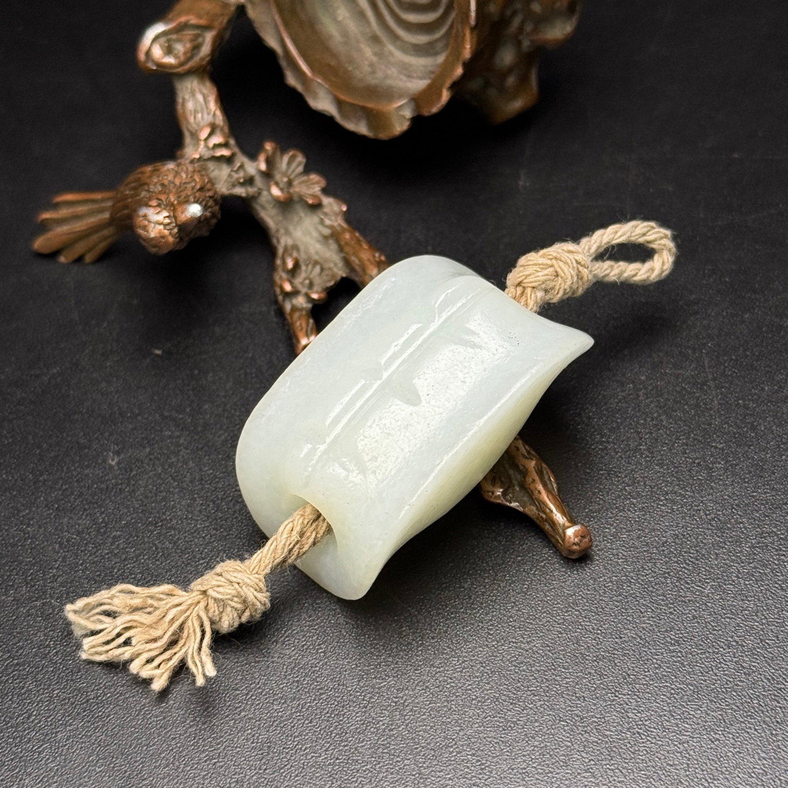 An Exquisite White Jade Turtle shell-Shaped Pendant - 2