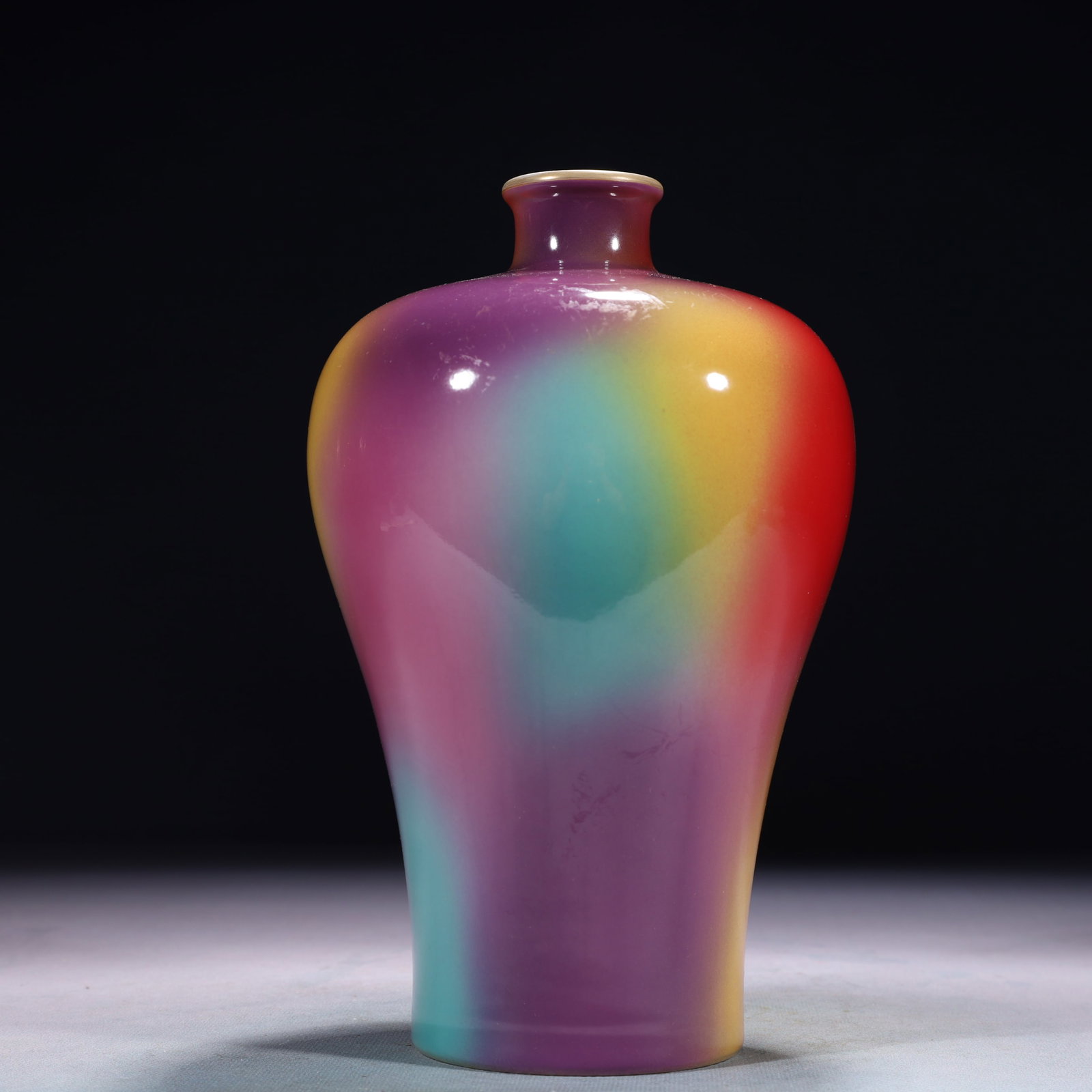 An Exquisite Flambe Glazed Vase