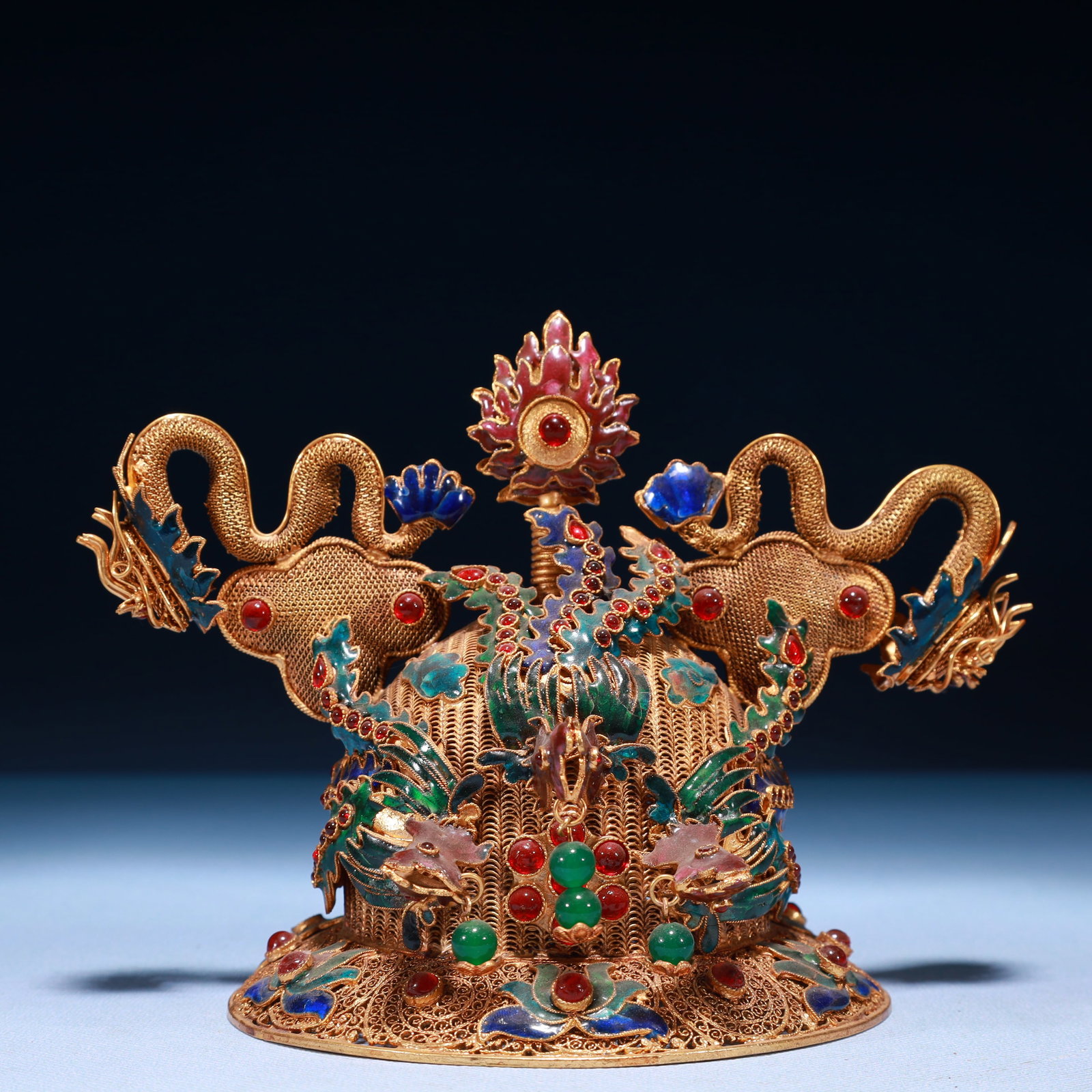 An Exquisite Filigree and Gilding Phoenix Pattern Hat,Inlaid Gems: An Exquisite Filigree and Gilding Phoenix Pattern Hat,Inlaid Gems,Qing Dynasty,China,Qianlong Four-character Mark,Size:7.5inx5.1inx5.5in,Weight:400g 掐丝鎏金凤纹