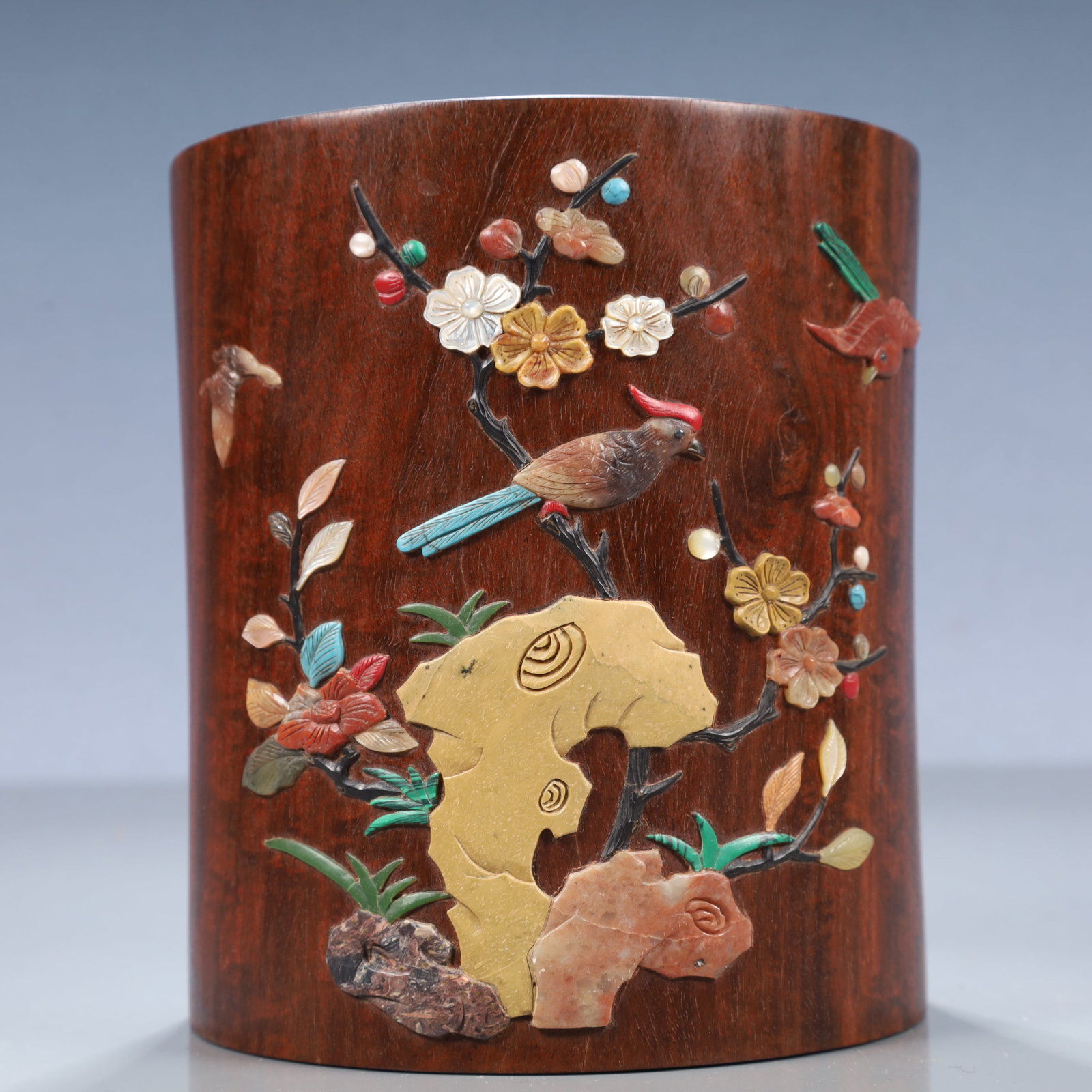 An Exquisite Zitanwood Flower and Bird Pattern Brush Pot,Inlaid Gems: An Exquisite Zitanwood Flower and Bird Pattern Brush Pot,Inlaid Gems,Qing Dynasty, China,Size:5.5inx6.1in,Weight:1300g 紫檀木花鸟纹笔筒,嵌百