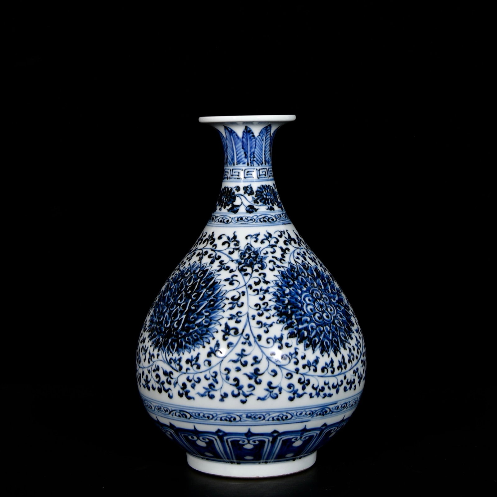 A Rare Blue and White Flower Pattern Vase - 5