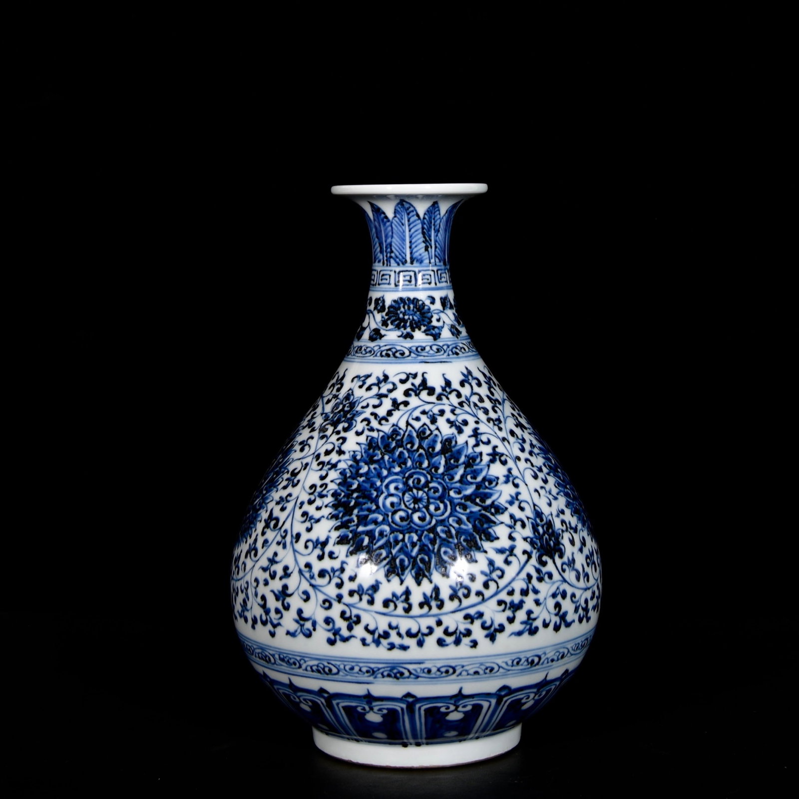 A Rare Blue and White Flower Pattern Vase - 6